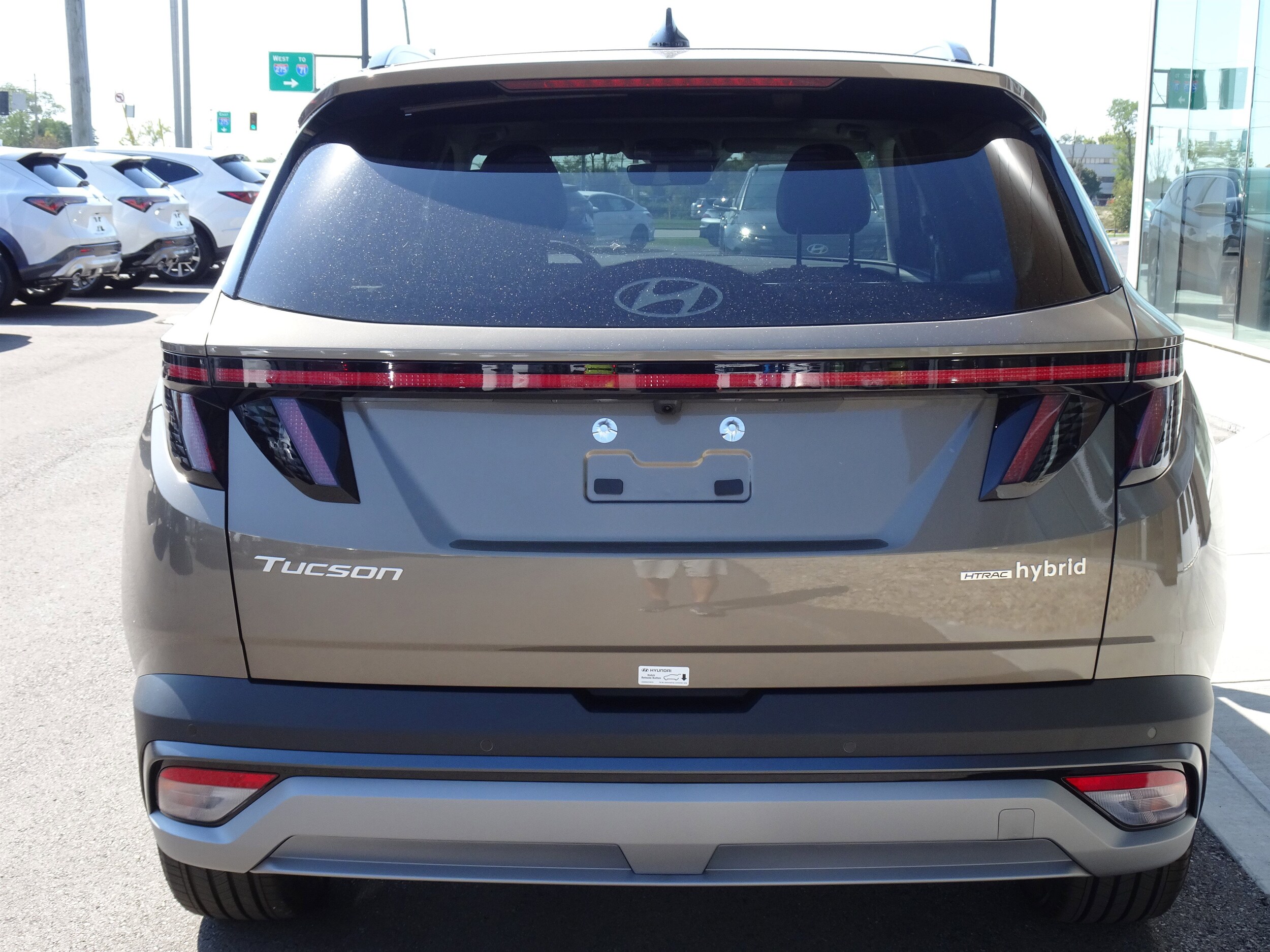2025 Hyundai Tucson Hybrid Limited photo 3