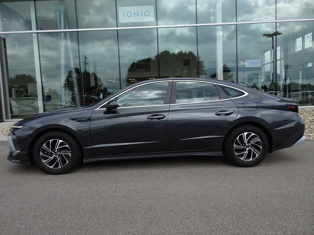 New 2026 Hyundai Sonata Hybrid Blue Sedan