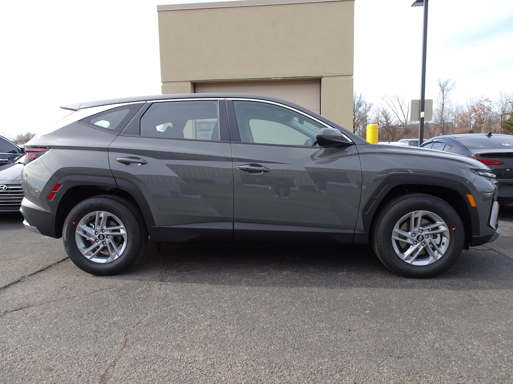 New 2026 Hyundai Tucson SE SUV