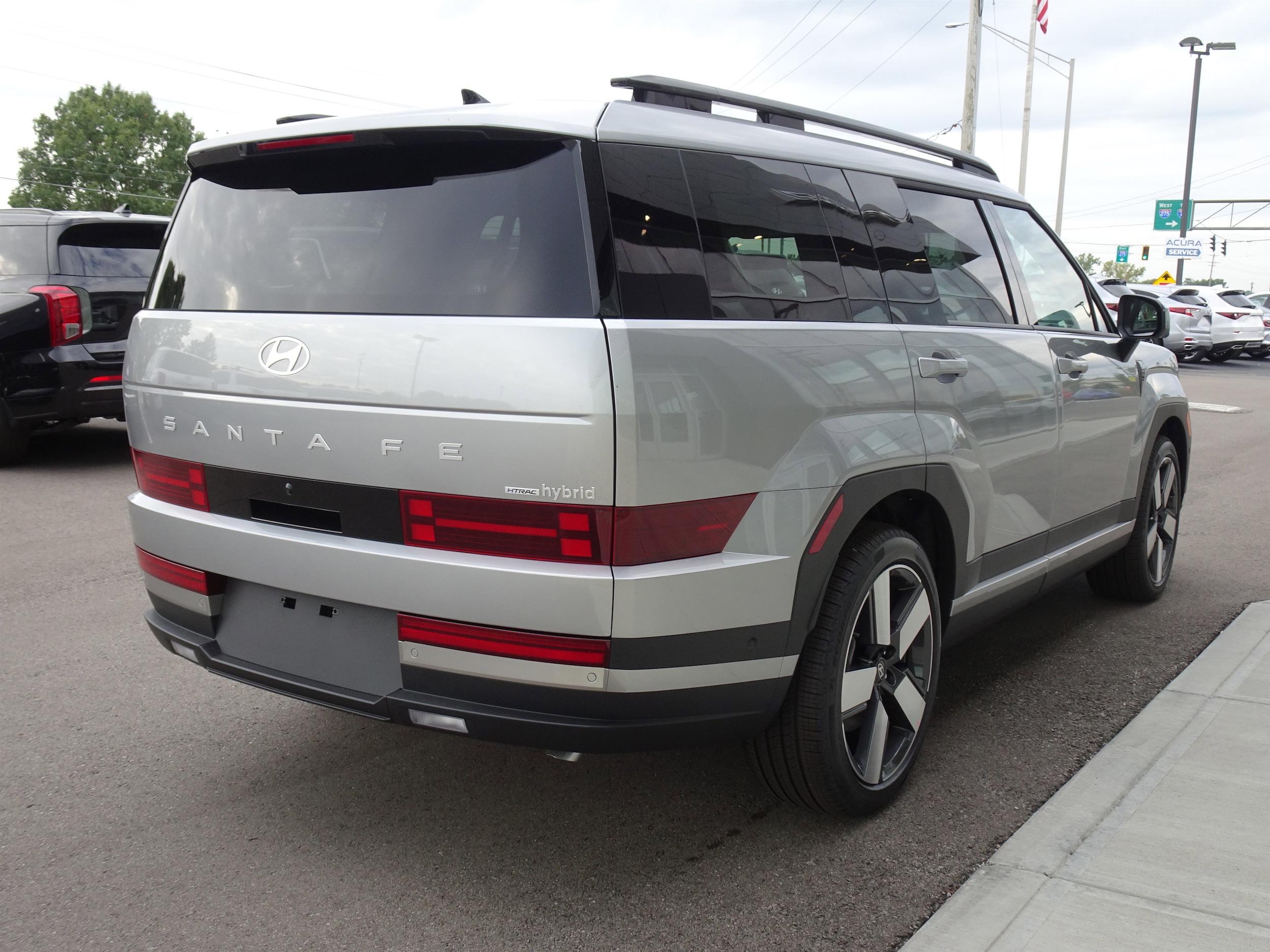 2025 Hyundai Santa Fe Limited photo 4