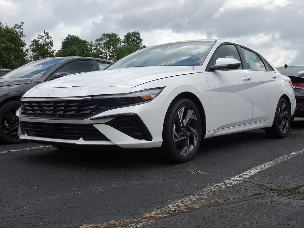 New 2026 Hyundai Elantra Limited Sedan