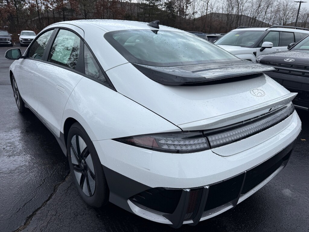 New 2025 Hyundai IONIQ 6 SE Standard Range Sedan