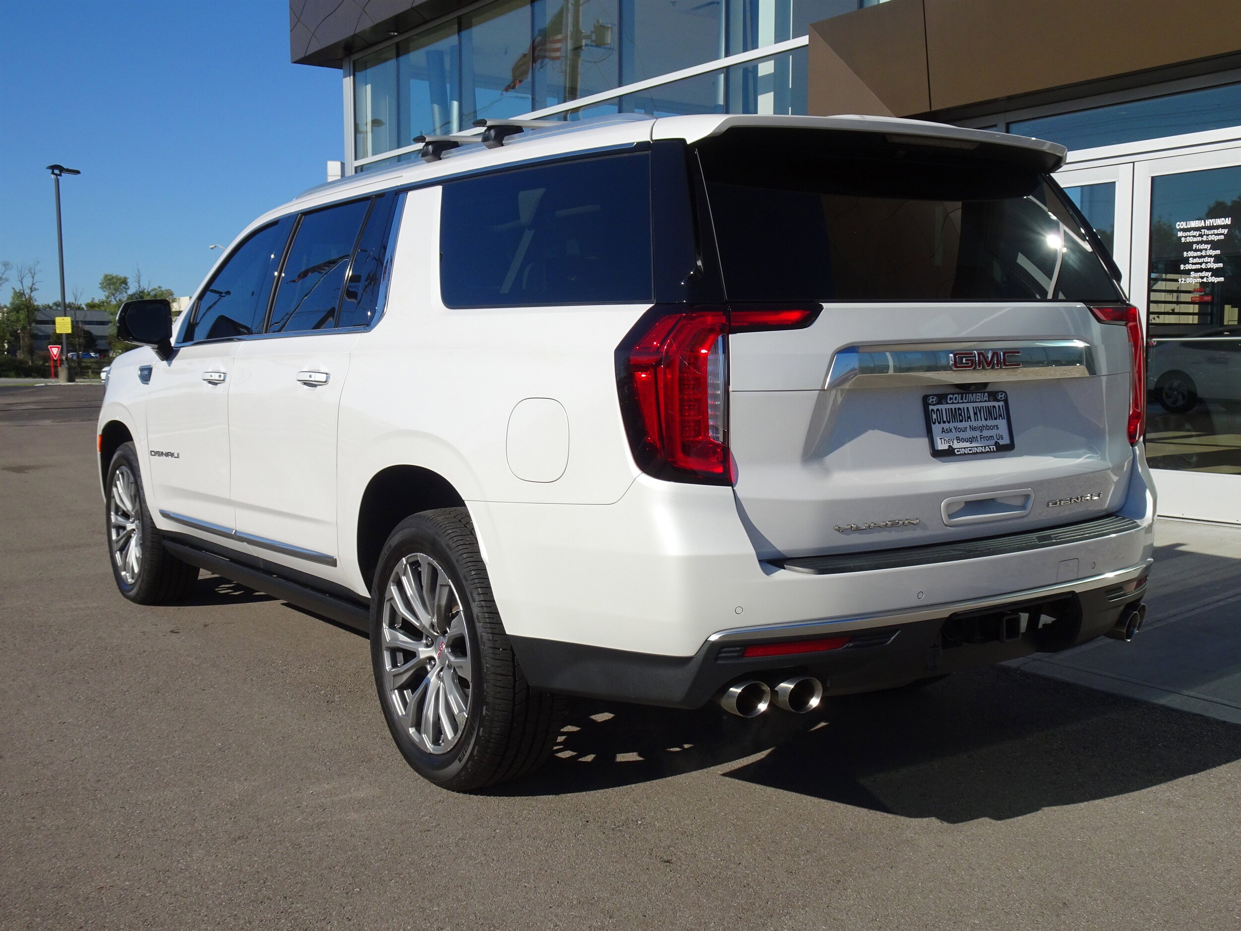 2021 Gmc Yukon XL Denali photo 3