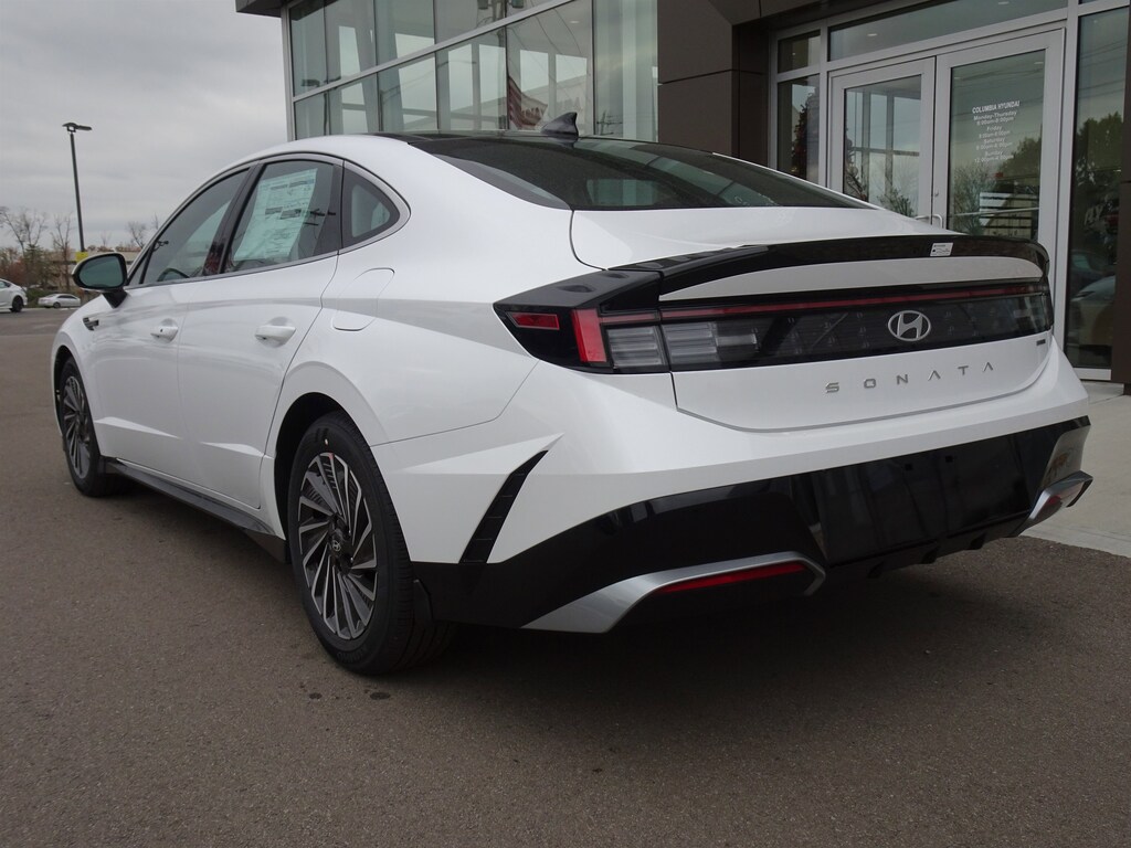 New 2026 Hyundai Sonata Hybrid SEL Sedan
