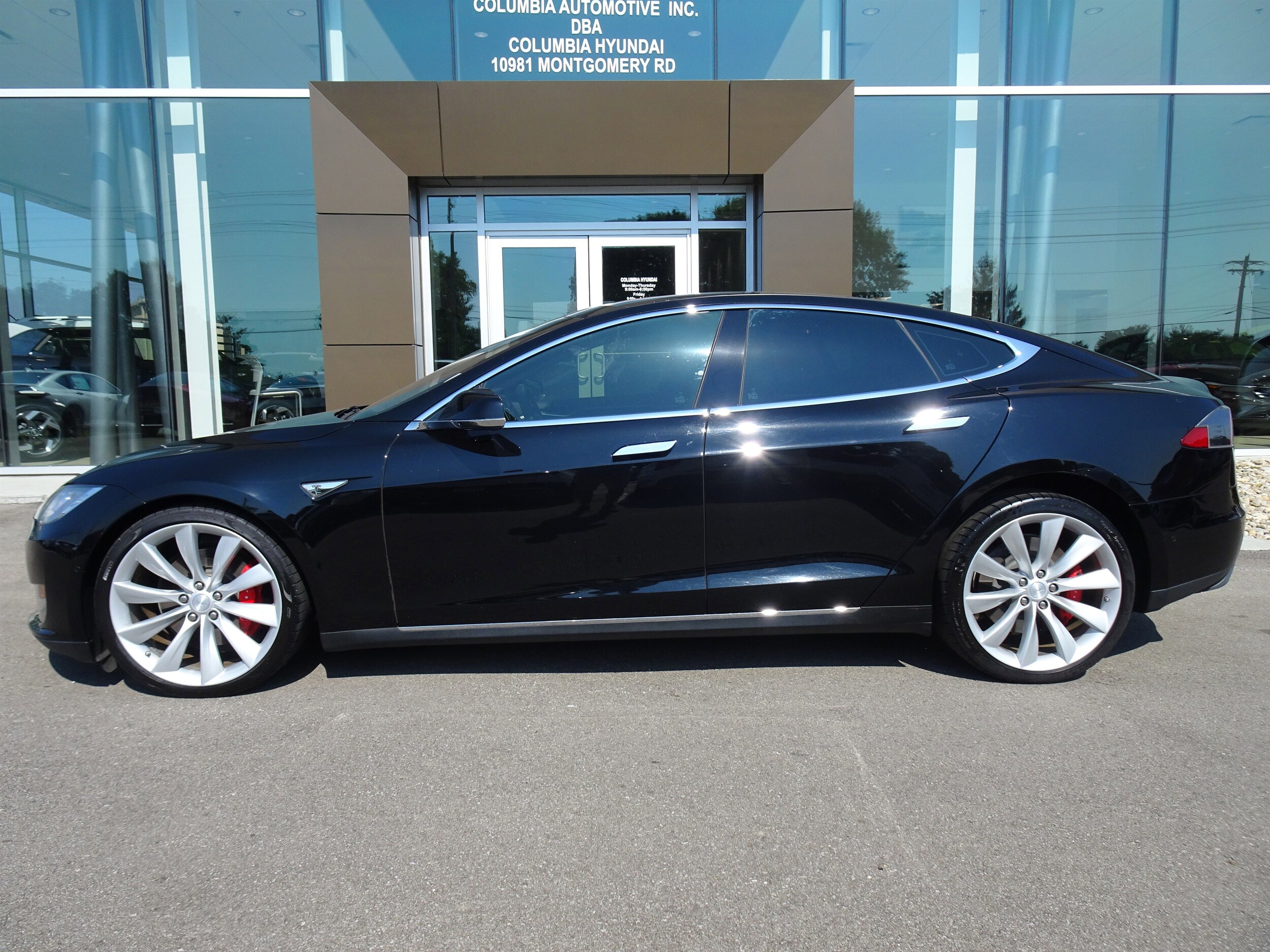 2015 Tesla Model S P85D photo 2