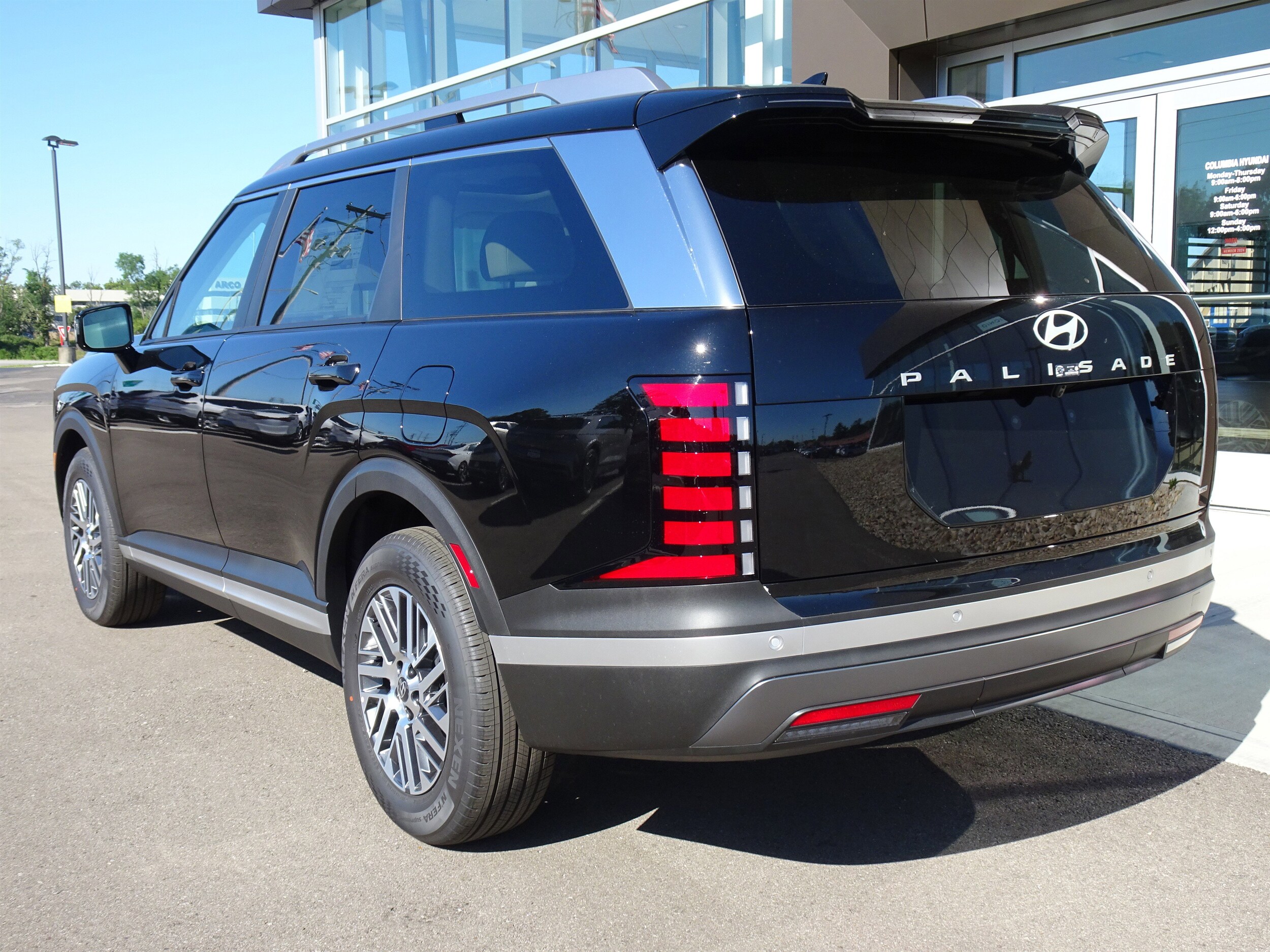 2026 Hyundai Palisade SEL photo 3