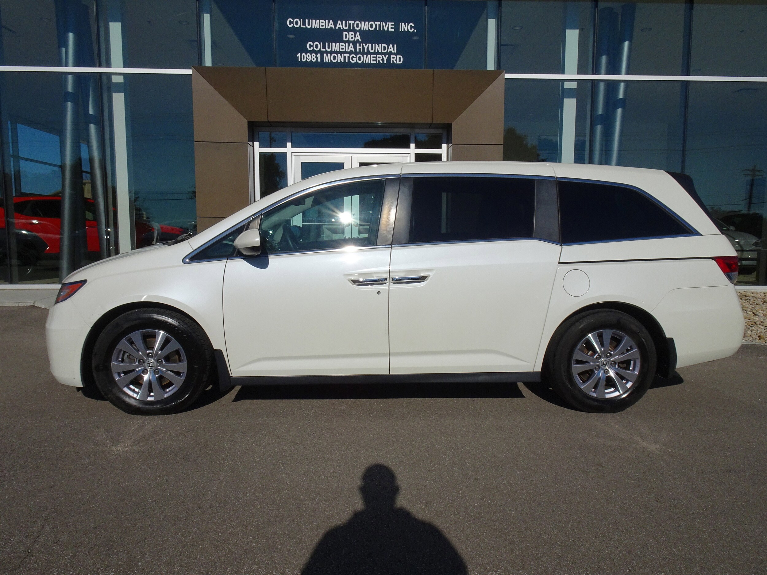 2017 Honda Odyssey EX-L photo 2