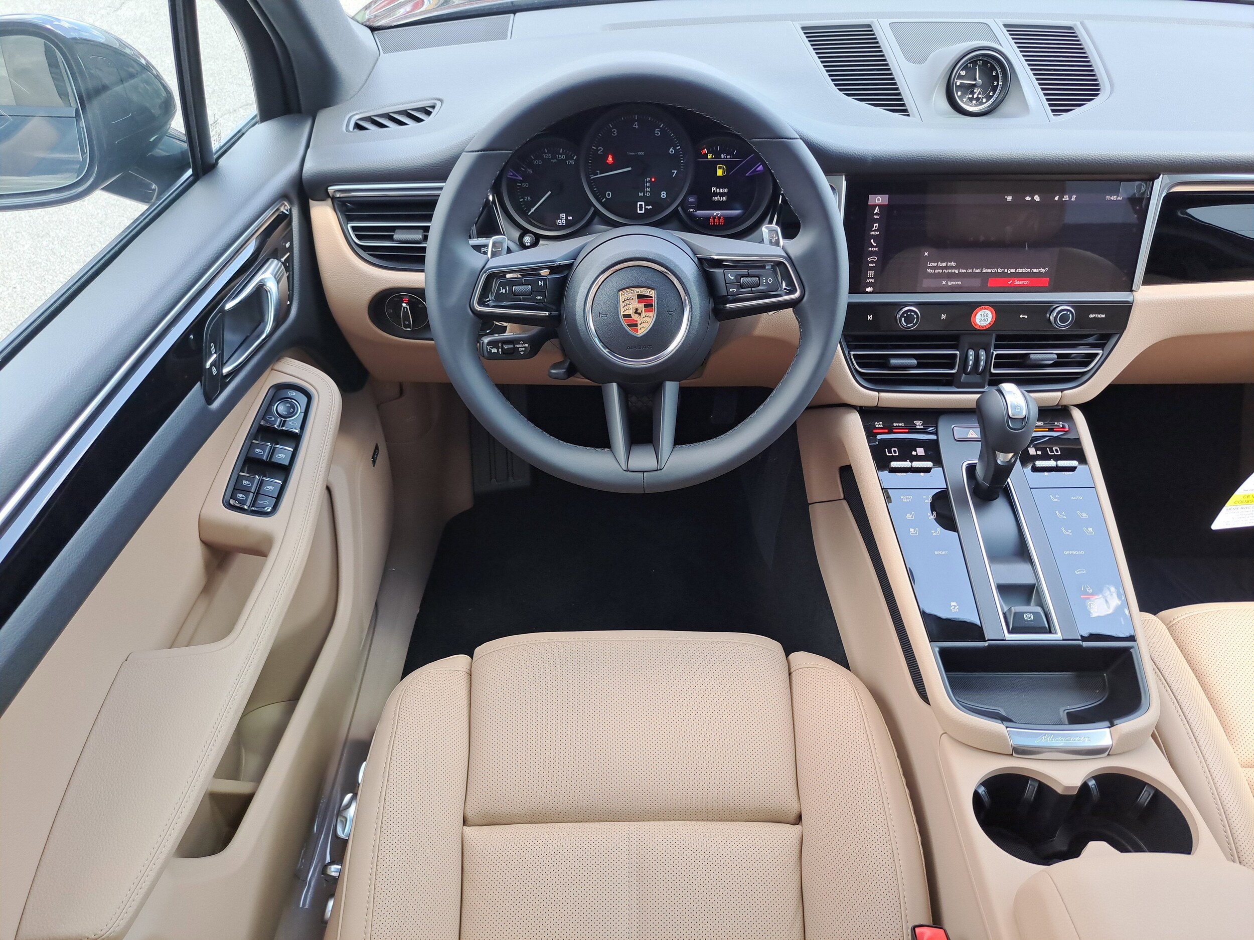 2026 Porsche Macan - Photo 17