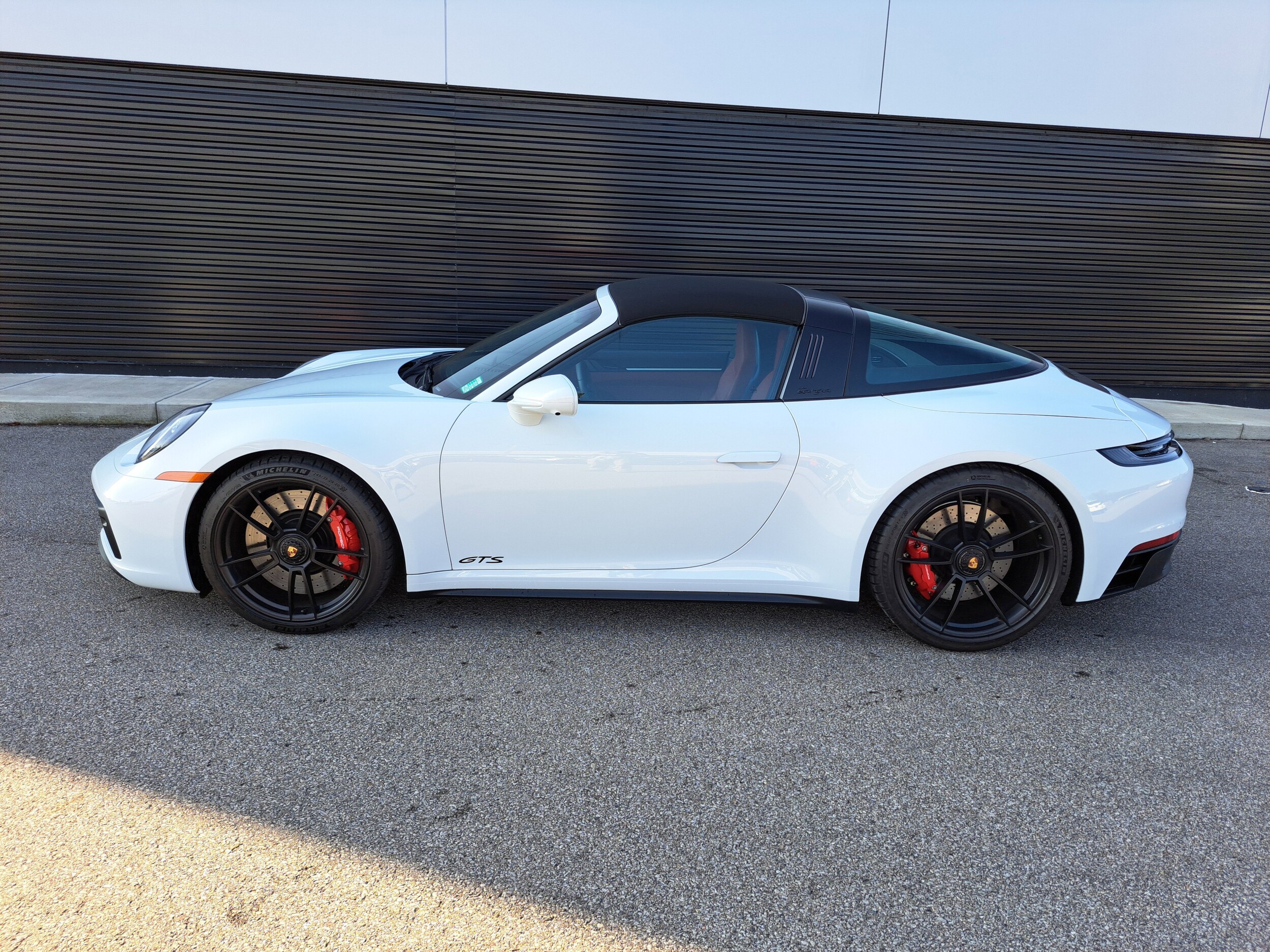 2023 Porsche 911 Targa 4 GTS photo 2