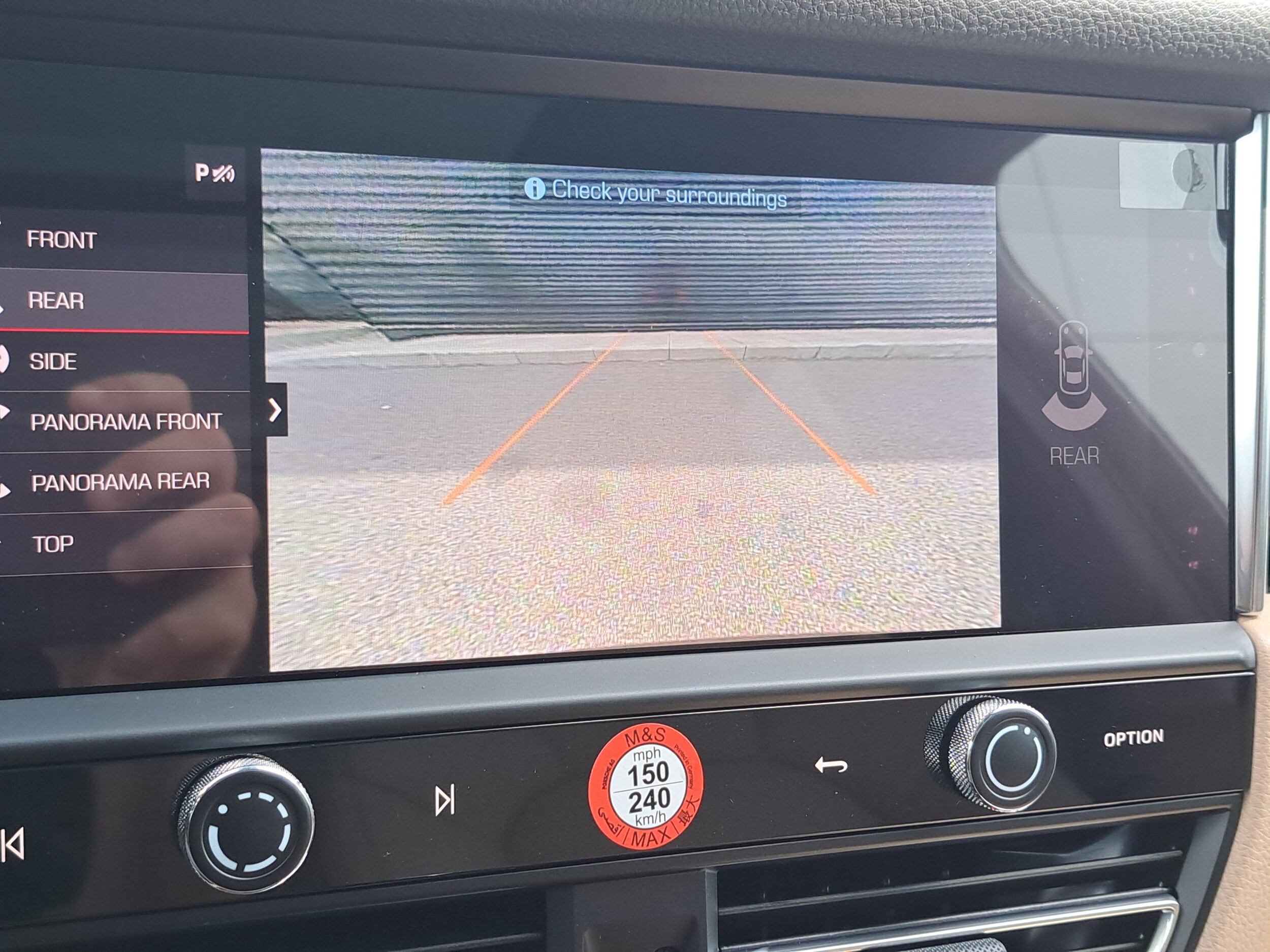2026 Porsche Macan - Photo 32