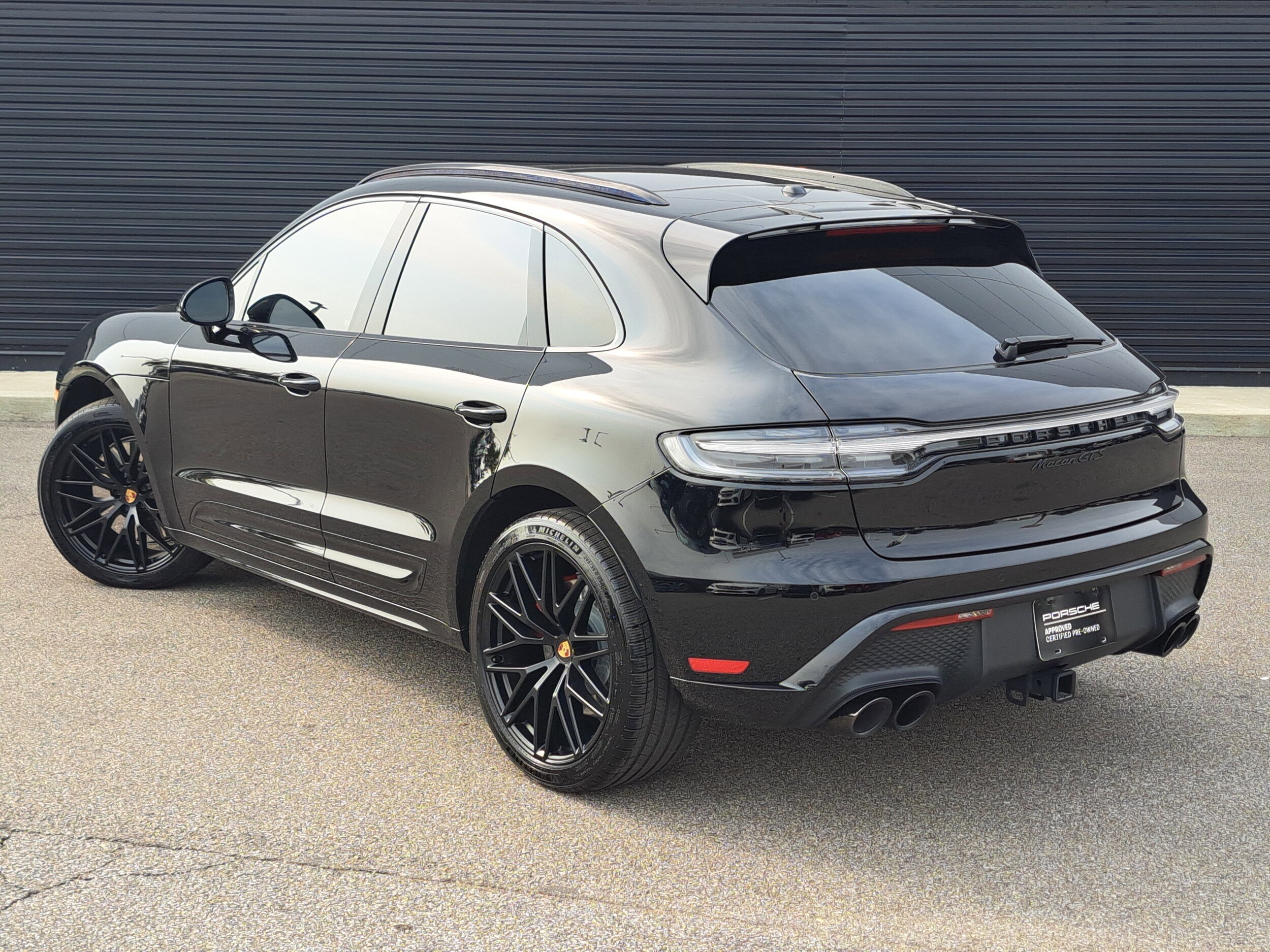 2023 Porsche Macan GTS photo 3