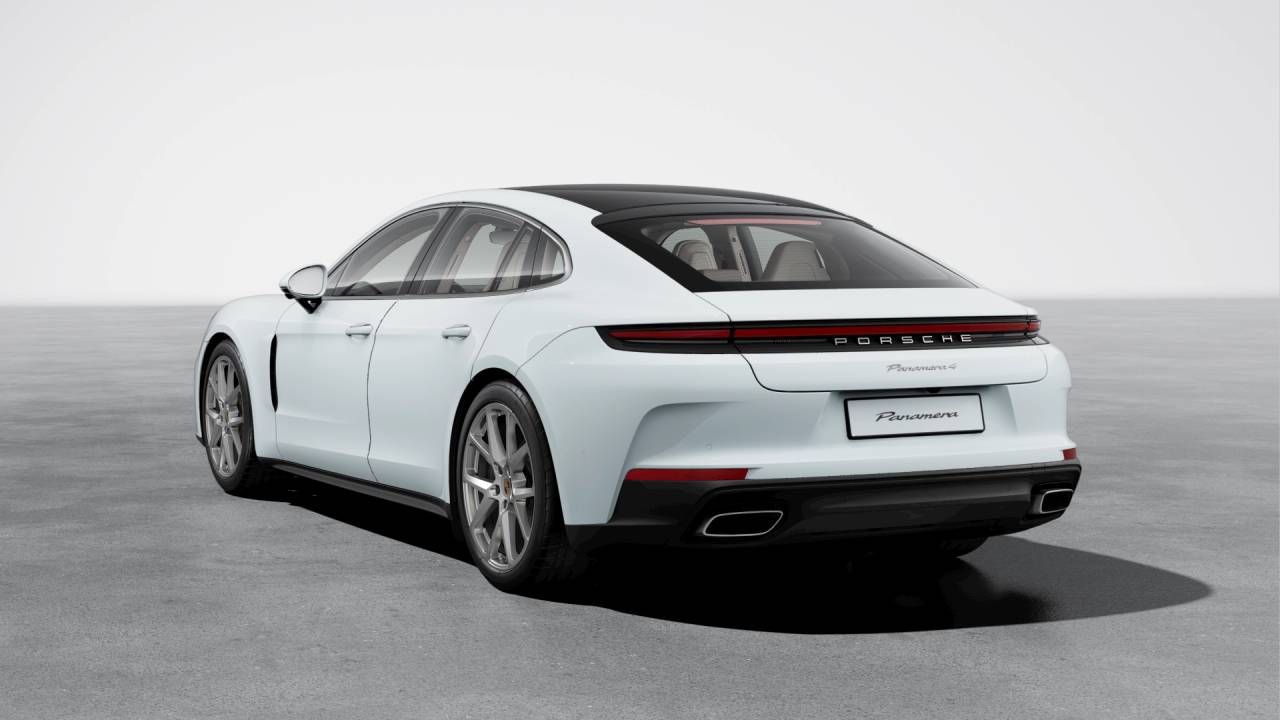 2026 Porsche Panamera 4 photo 2