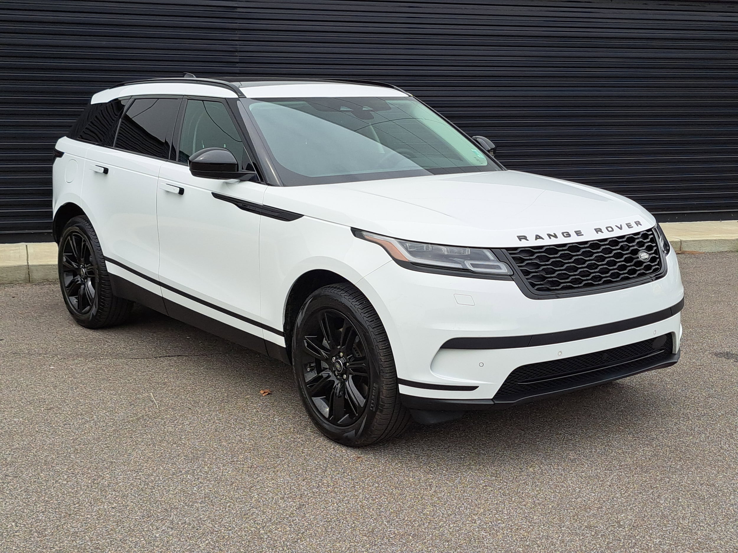 Used 2022 Land Rover Range Rover Velar S with VIN SALYJ2EX2NA347096 for sale in Cincinnati, OH
