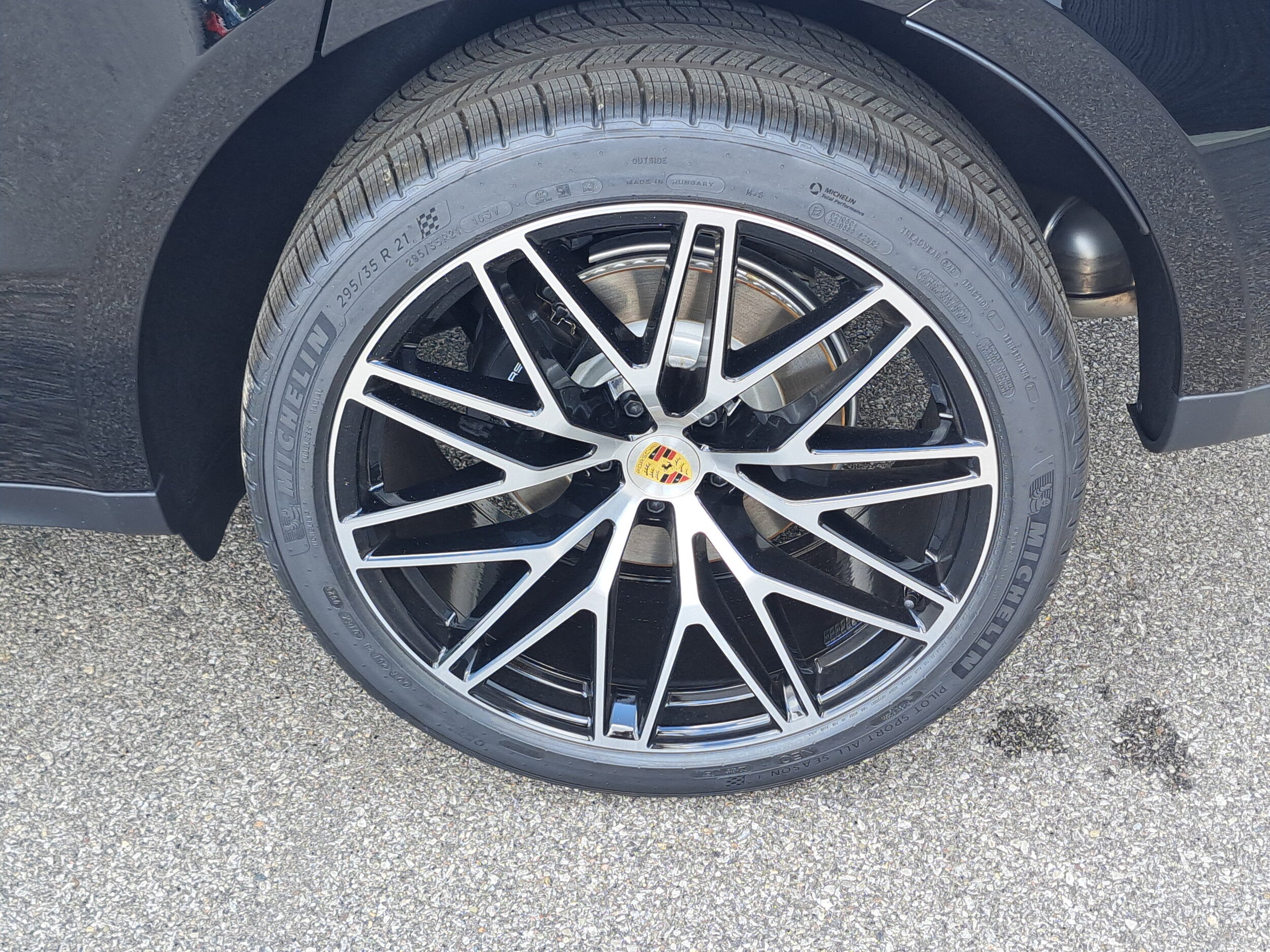 2026 Porsche Macan - Photo 13