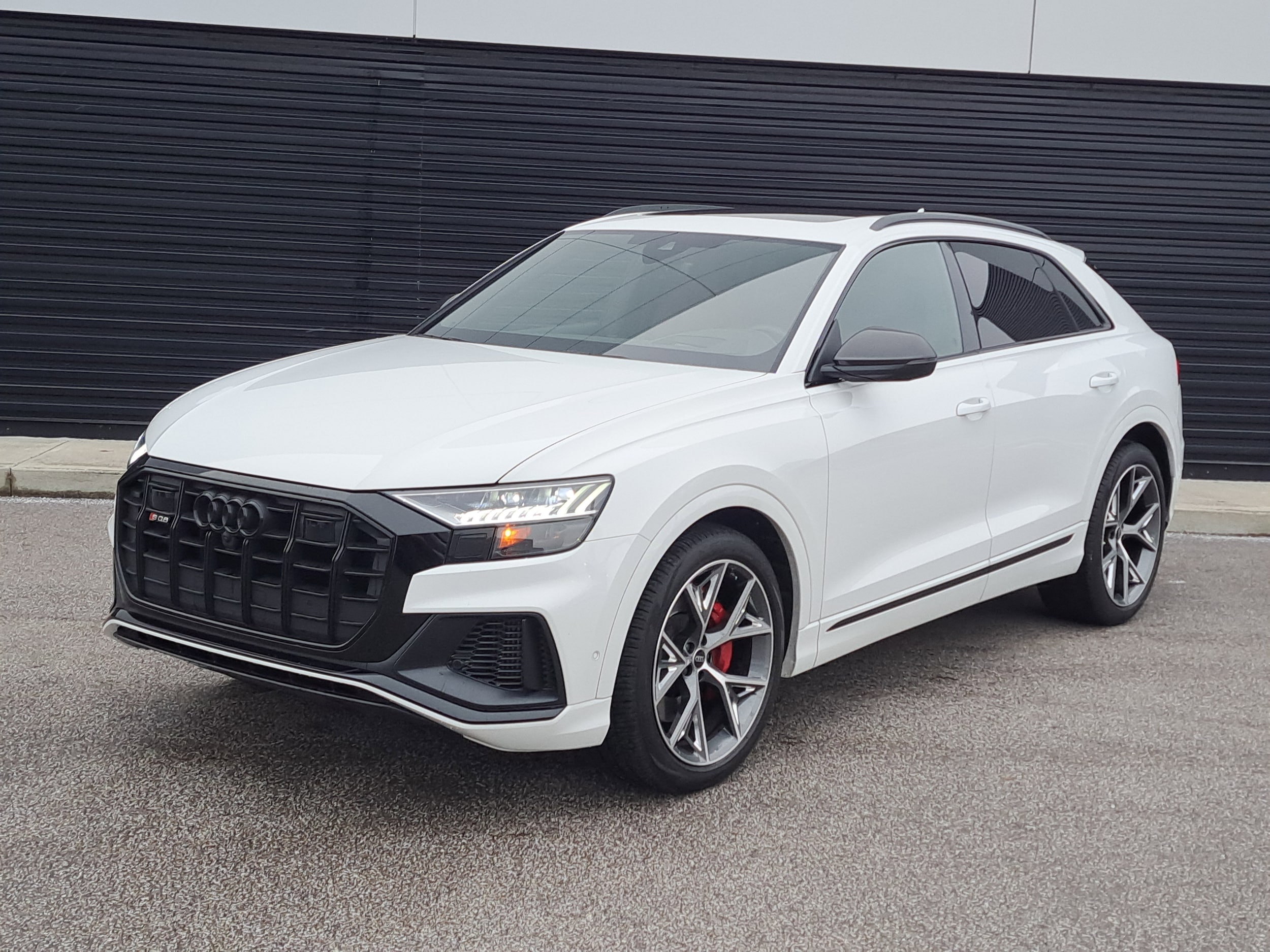 2023 Audi SQ8 Prestige's photo