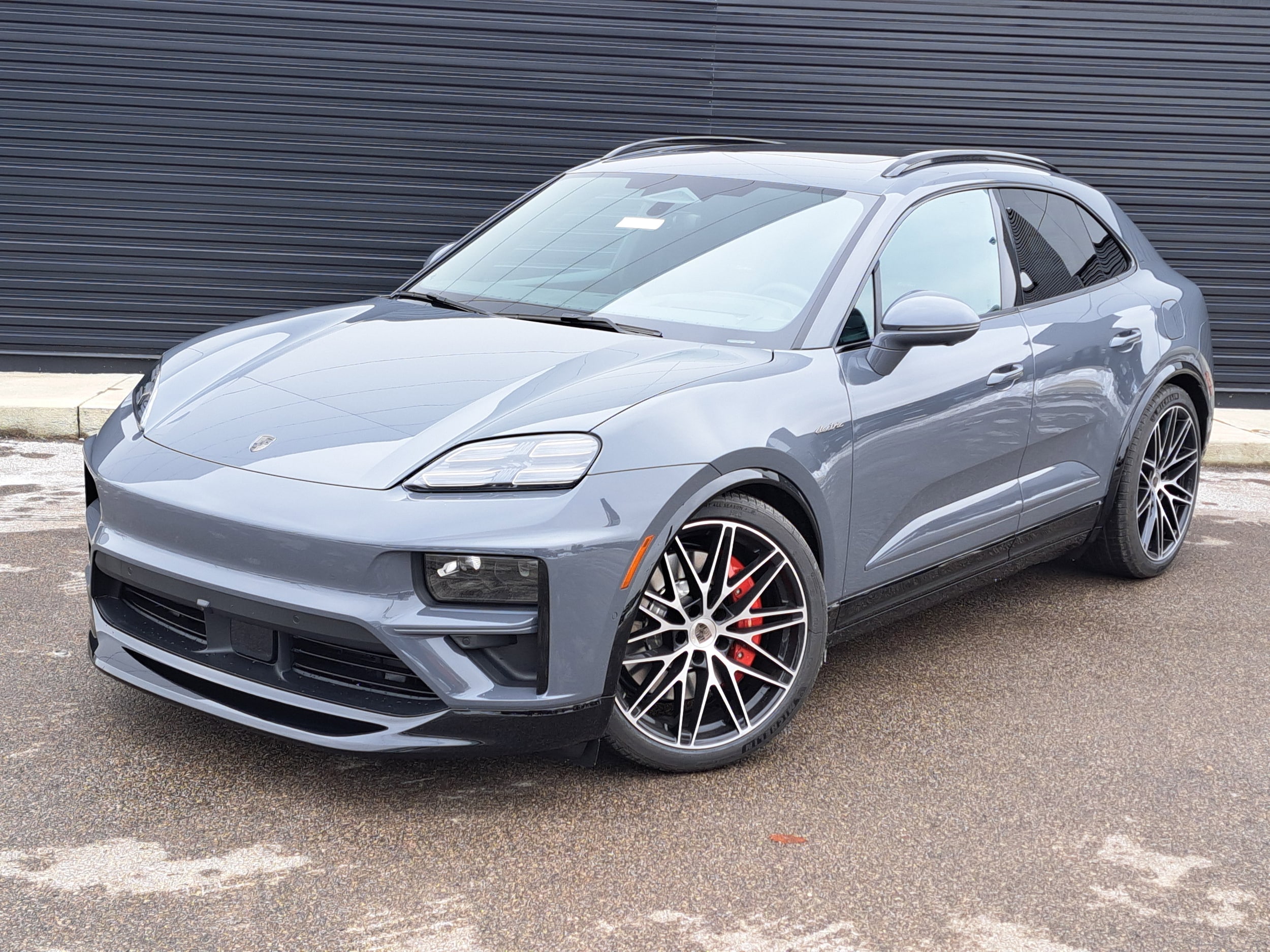 2025 Porsche Macan SUV 