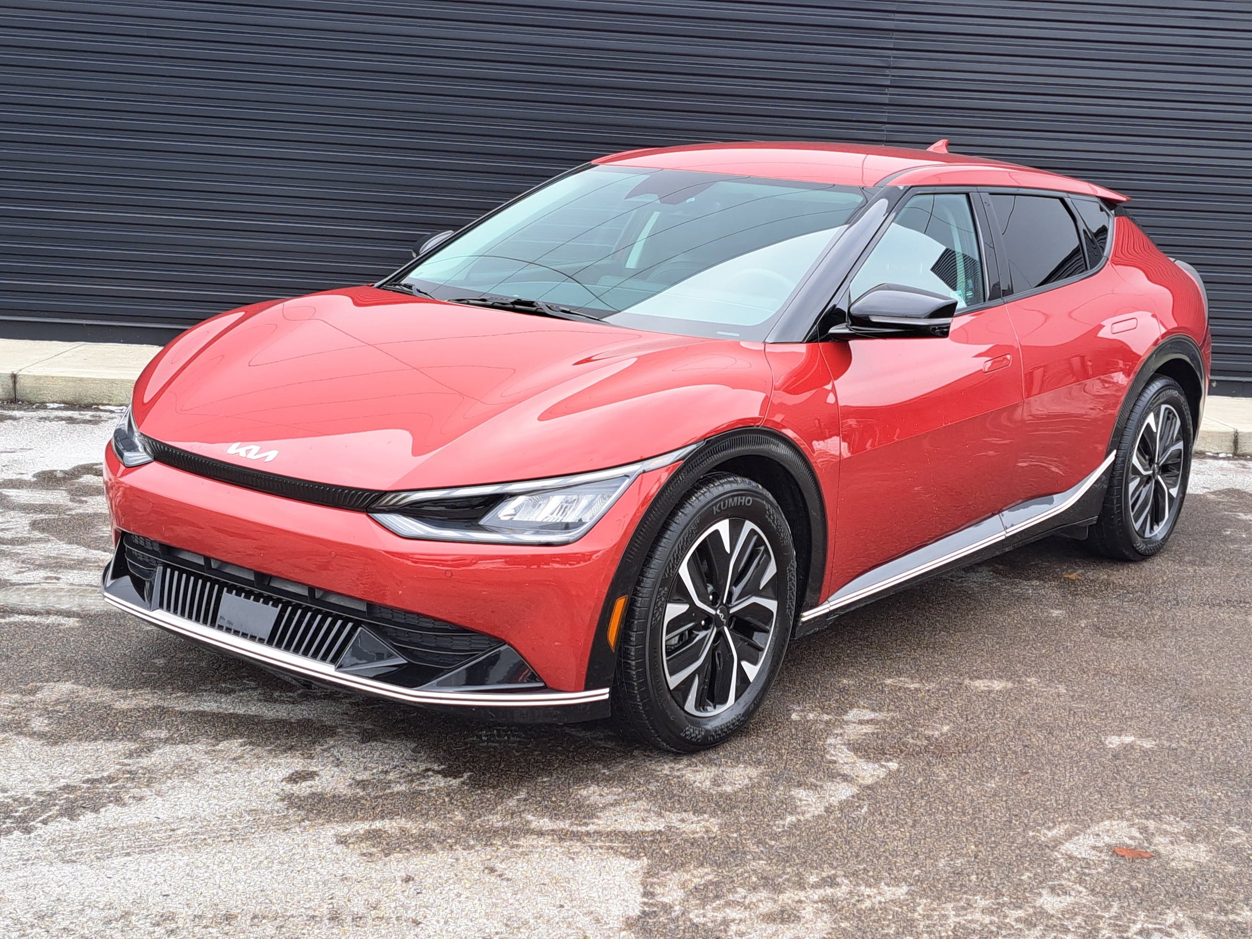 2023 Kia EV6 Wind's photo