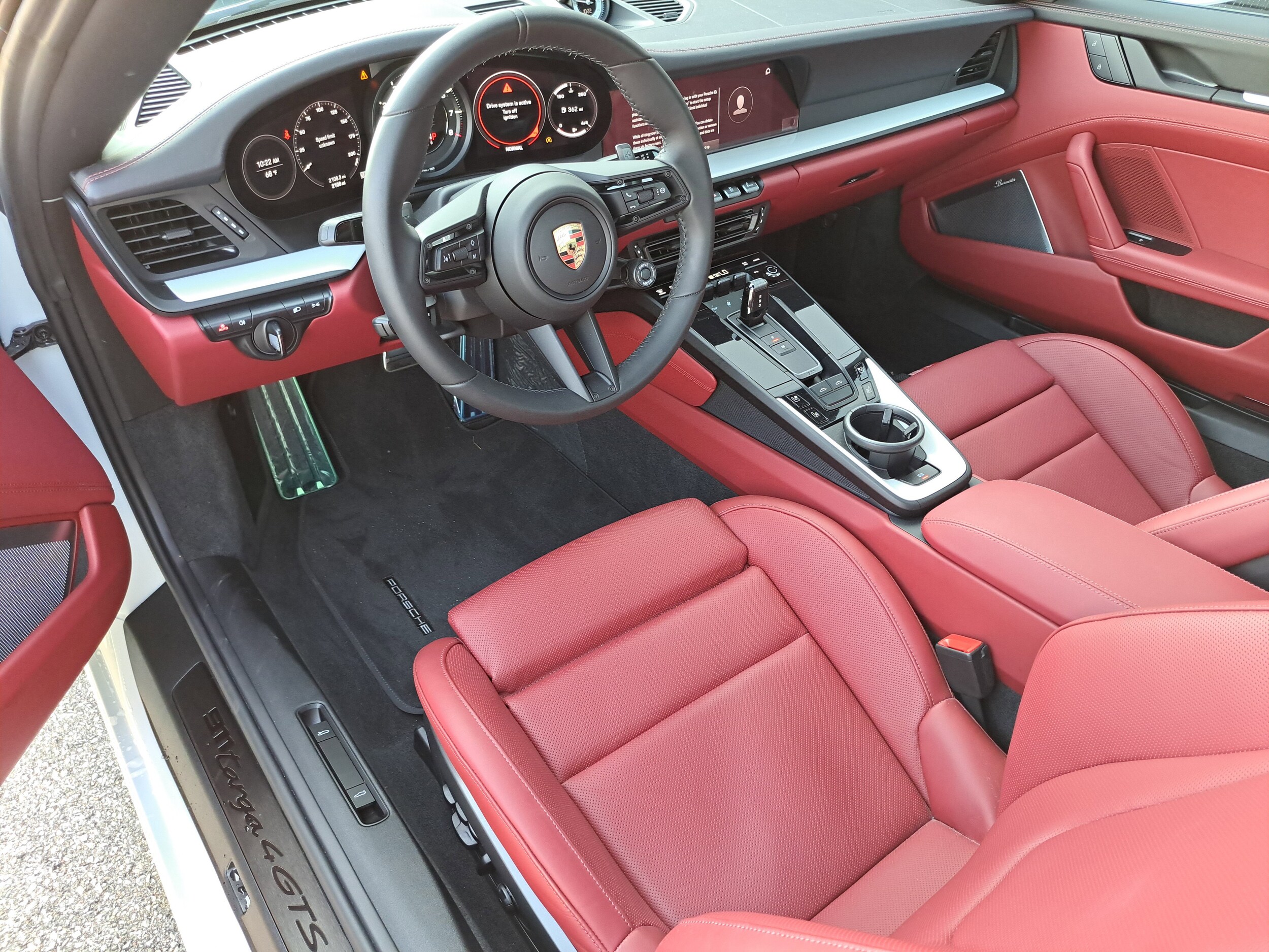 2023 Porsche 911 Targa 4 GTS photo 4