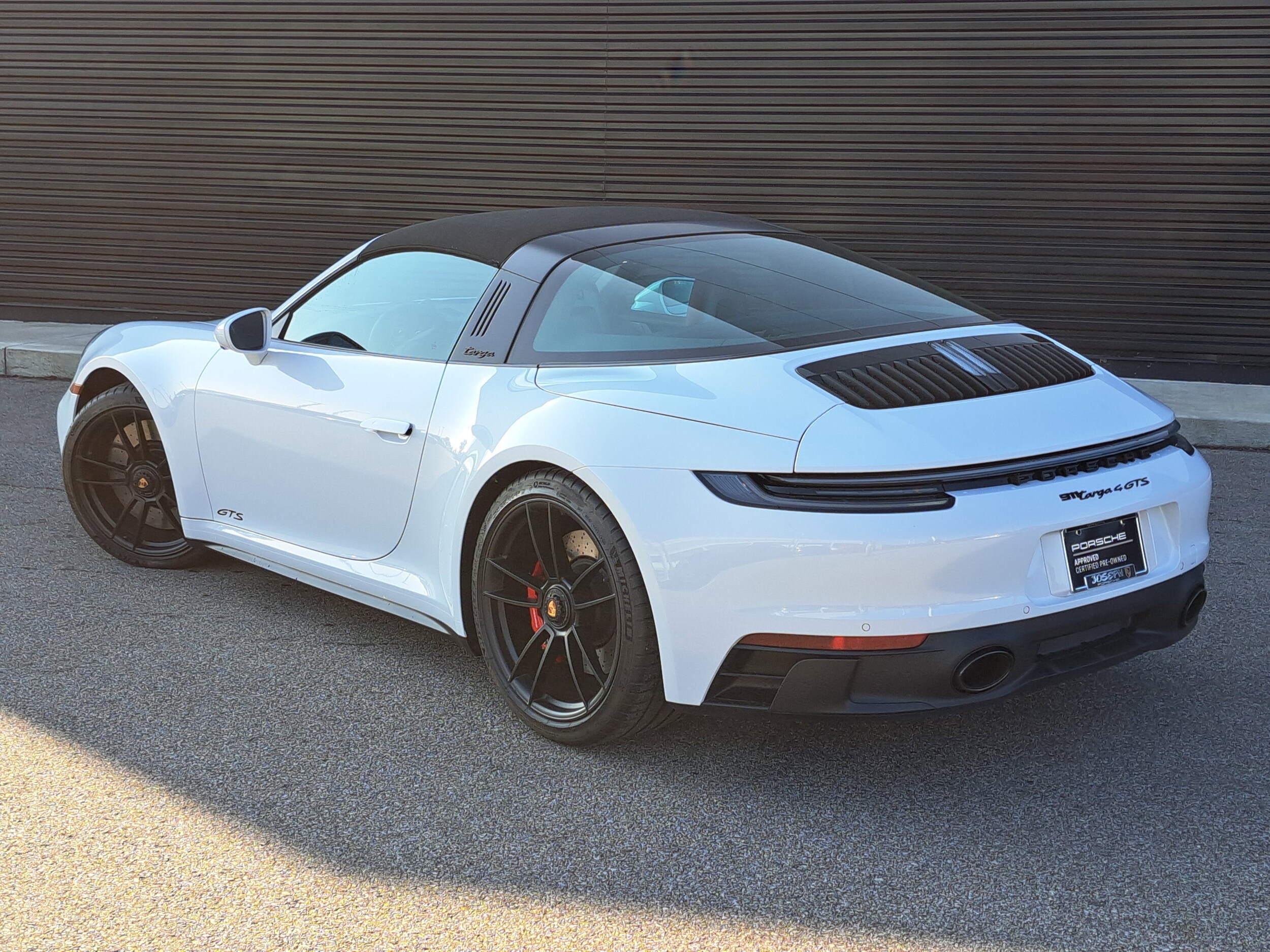 2023 Porsche 911 Targa 4 GTS photo 3