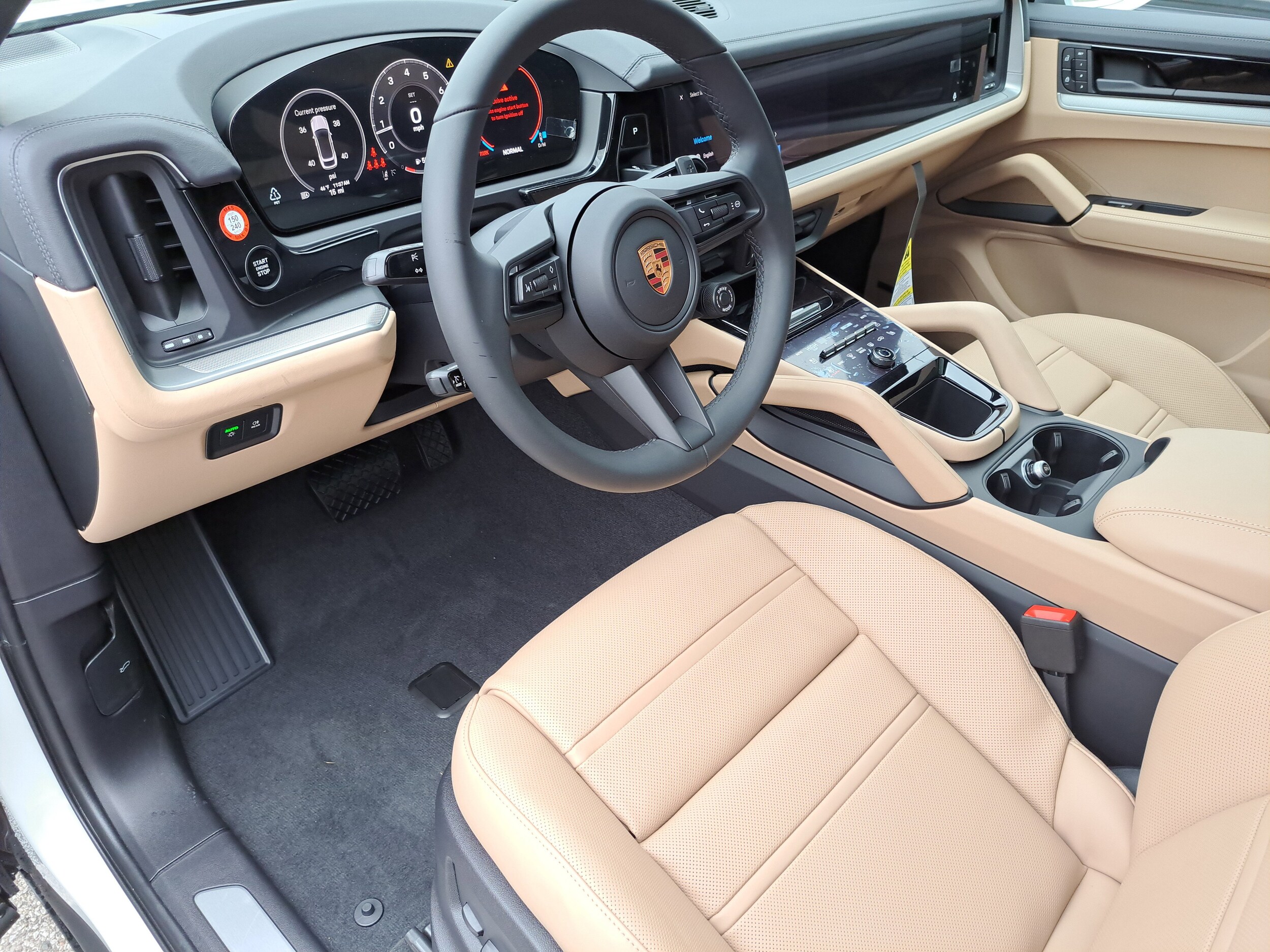 2026 Porsche Cayenne Coupe photo 4