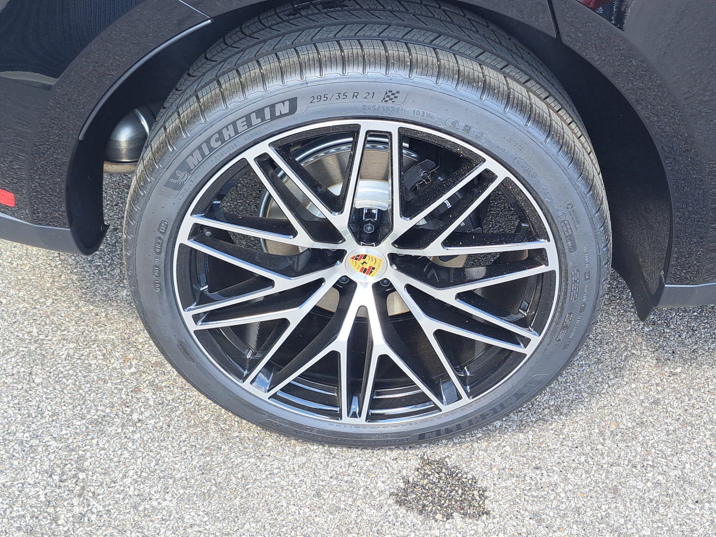 2026 Porsche Macan - Photo 12