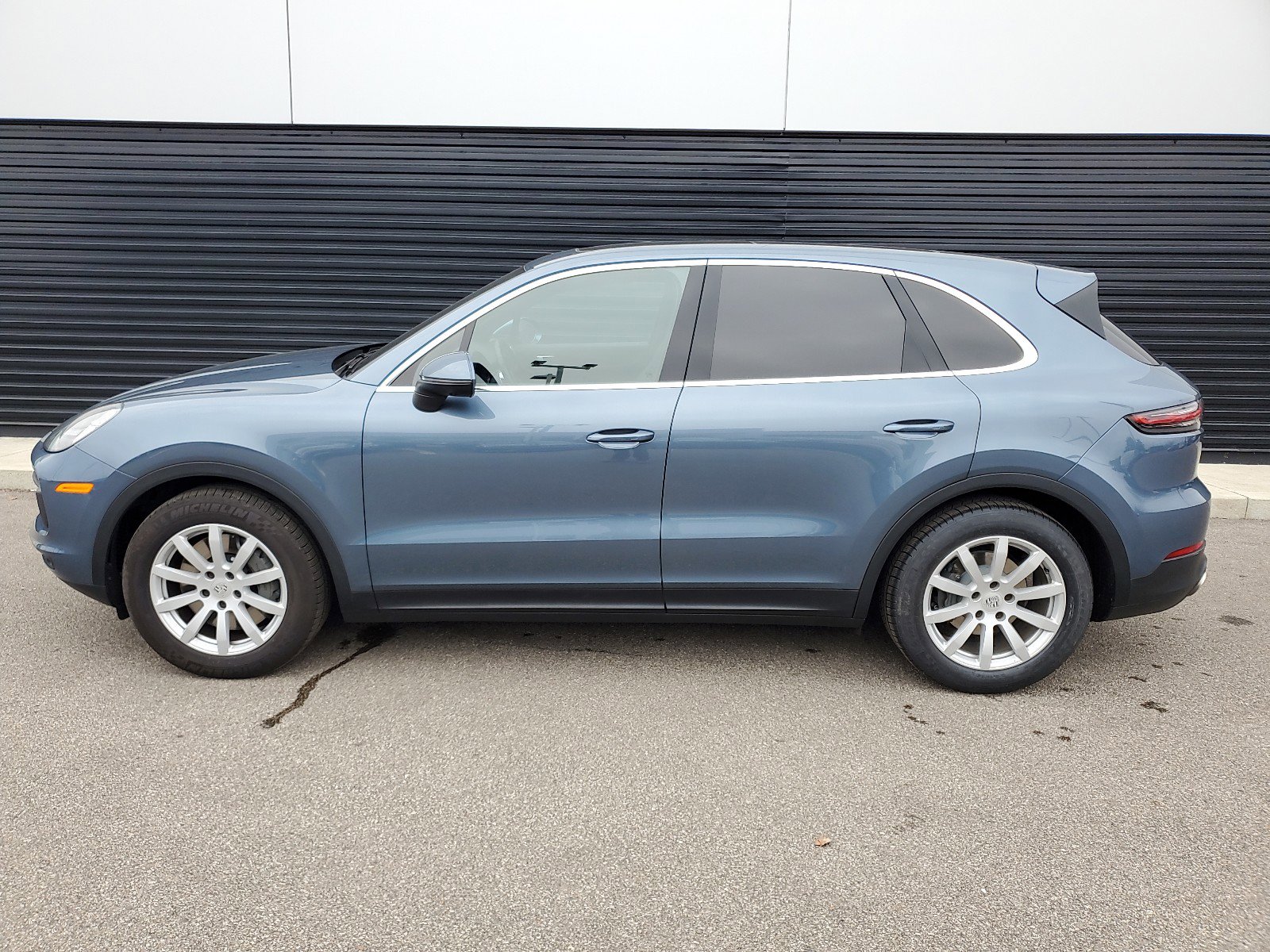 Certified 2019 Porsche Cayenne S with VIN WP1AB2AY7KDA62620 for sale in Cincinnati, OH