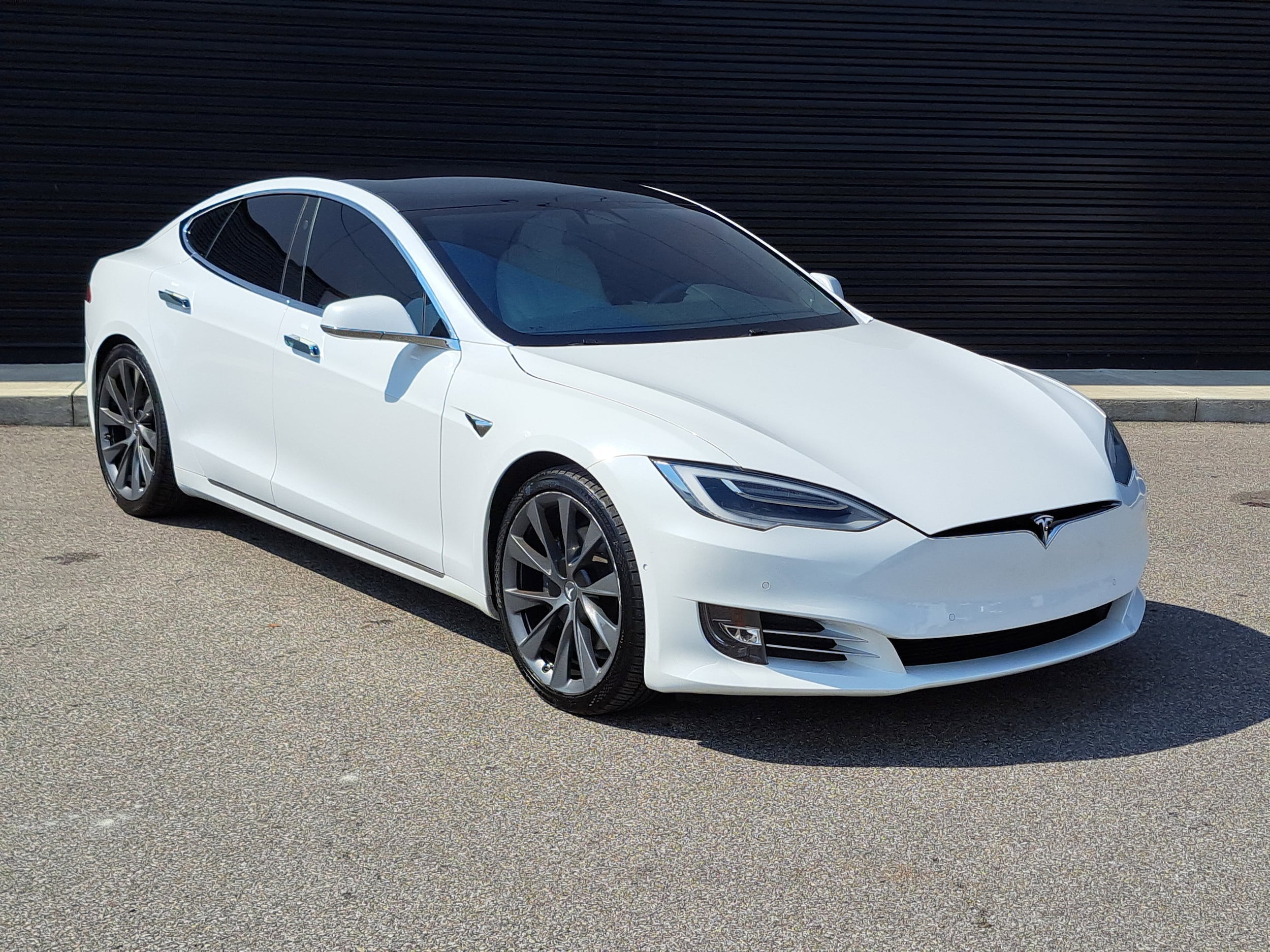 Used 2021 Tesla Model S Long Range Plus with VIN 5YJSA1E25MF423718 for sale in Cincinnati, OH