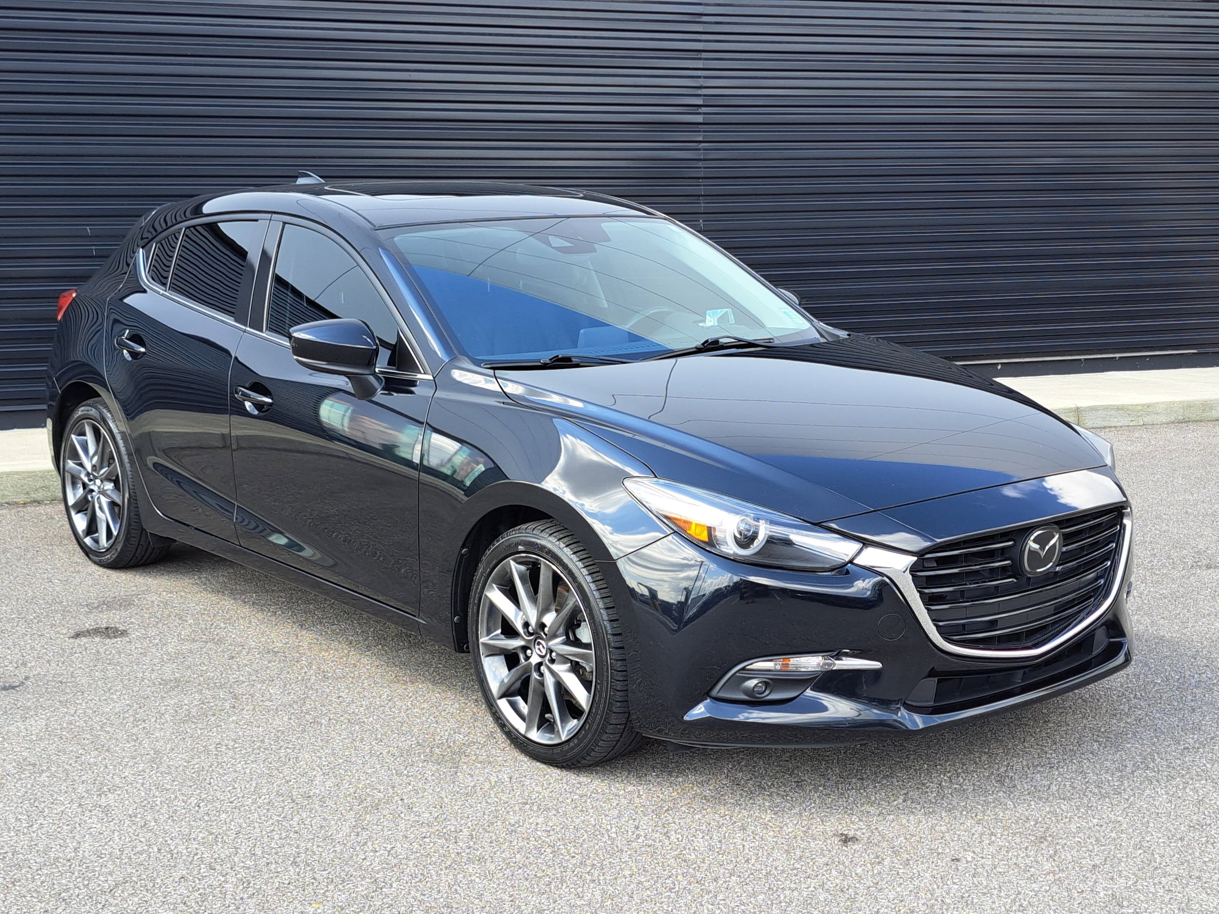 Used 2018 Mazda Mazda3 Grand Touring with VIN 3MZBN1M33JM266144 for sale in Cincinnati, OH