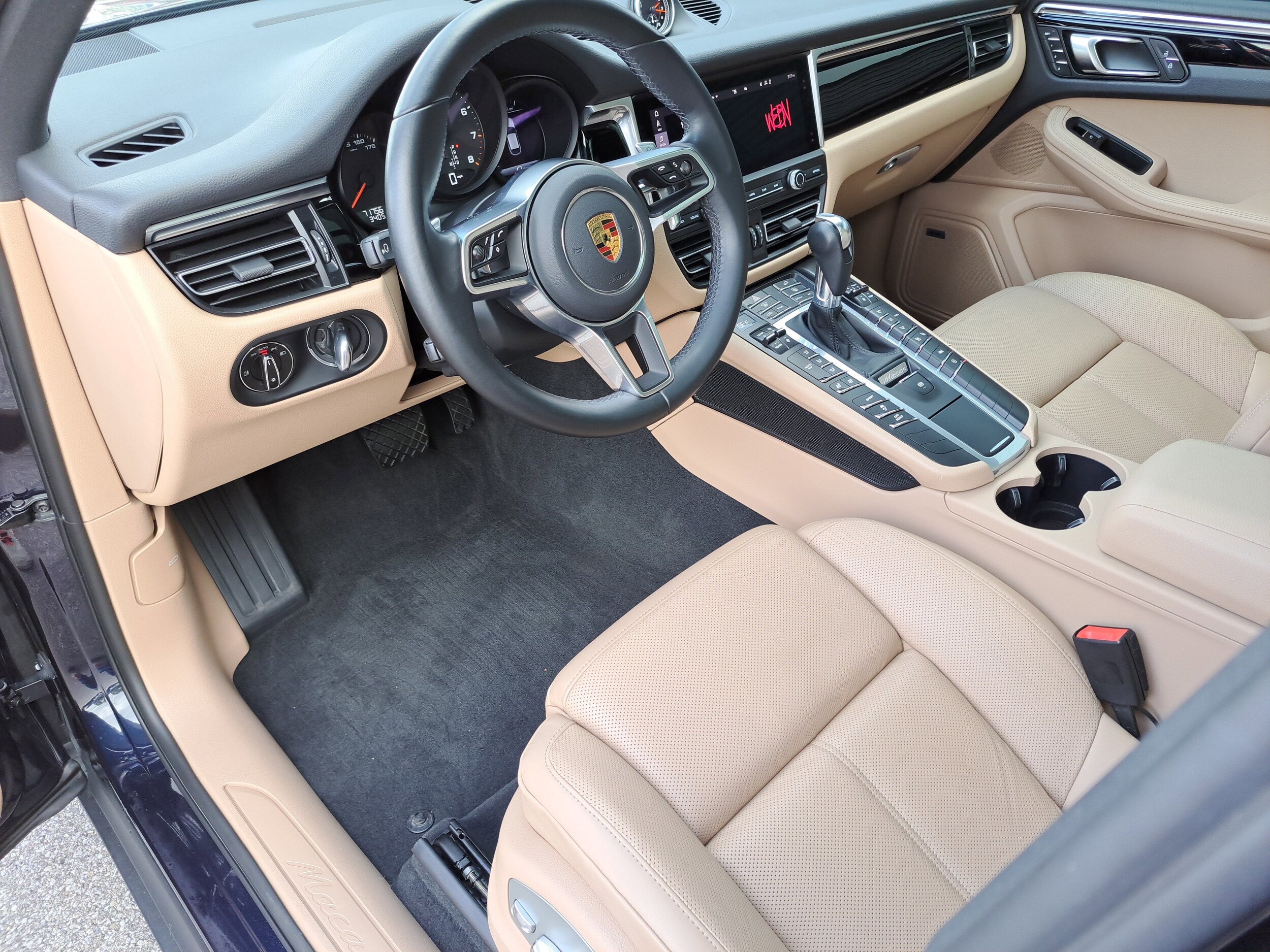 2021 Porsche Macan Base photo 4