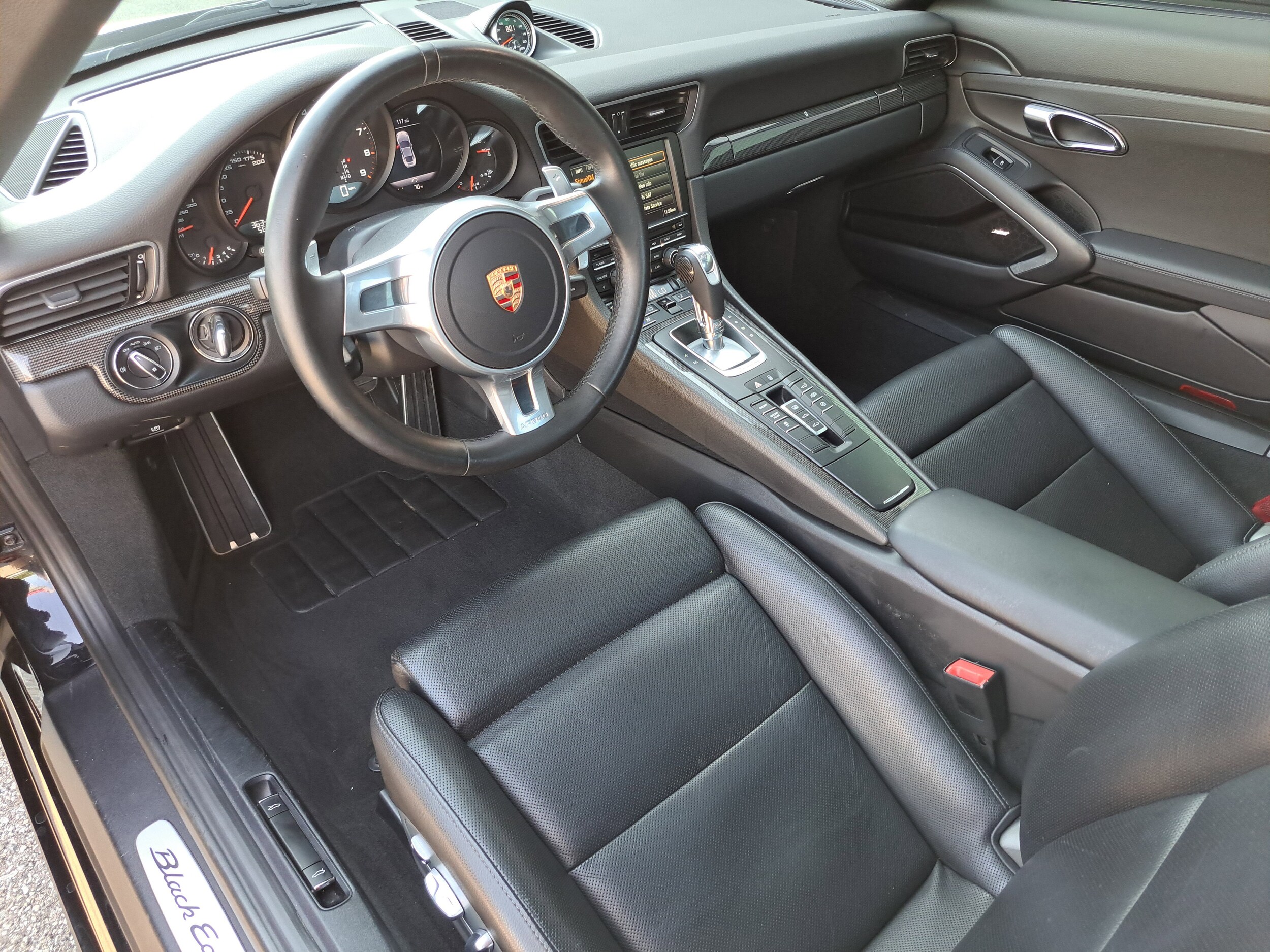 2016 Porsche 911 Black Edition photo 4