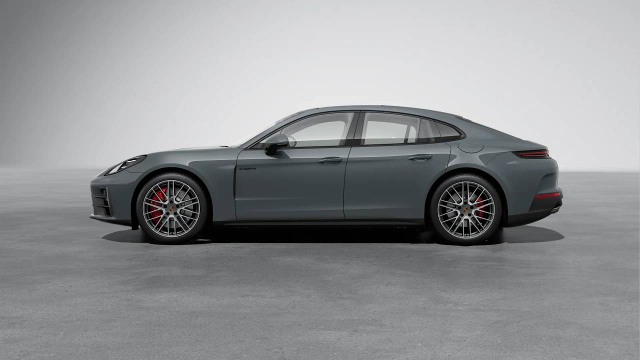 2026 Porsche Panamera E-Hybrid 4S photo 2