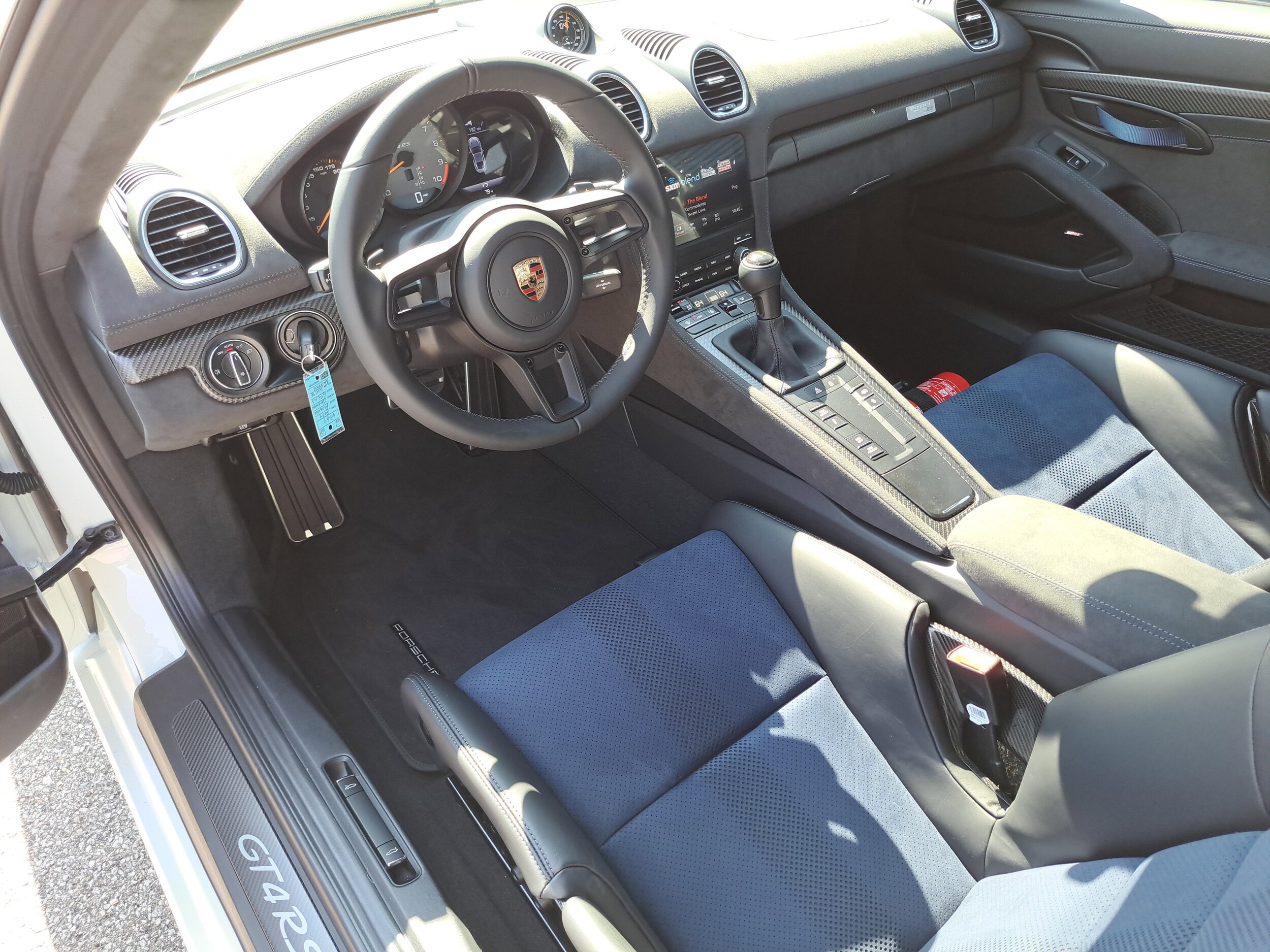 2025 Porsche Cayman GT4 RS photo 4