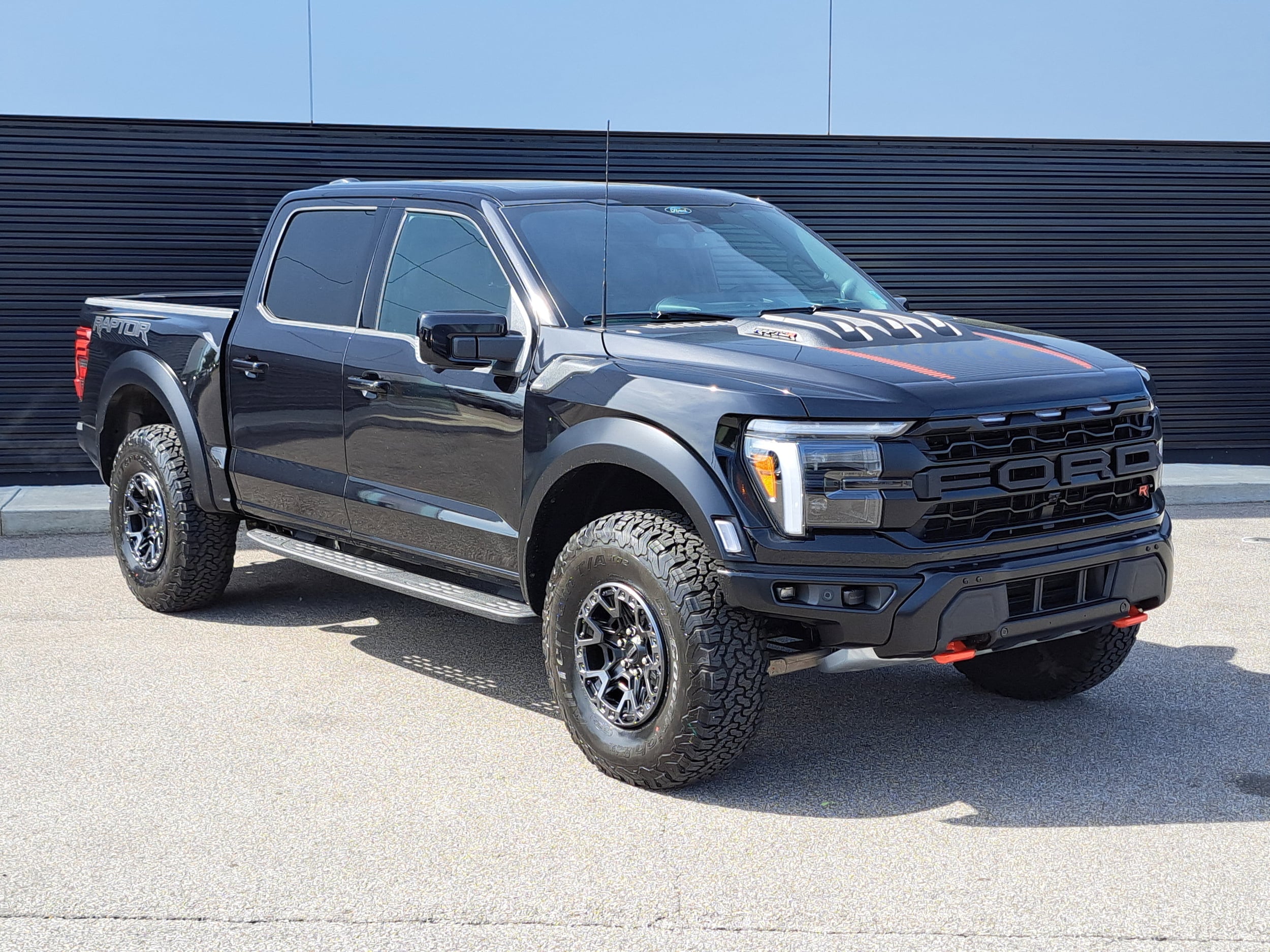 Used 2025 Ford F-150 Raptor with VIN 1FTFW1RJ7SFA28453 for sale in Cincinnati, OH