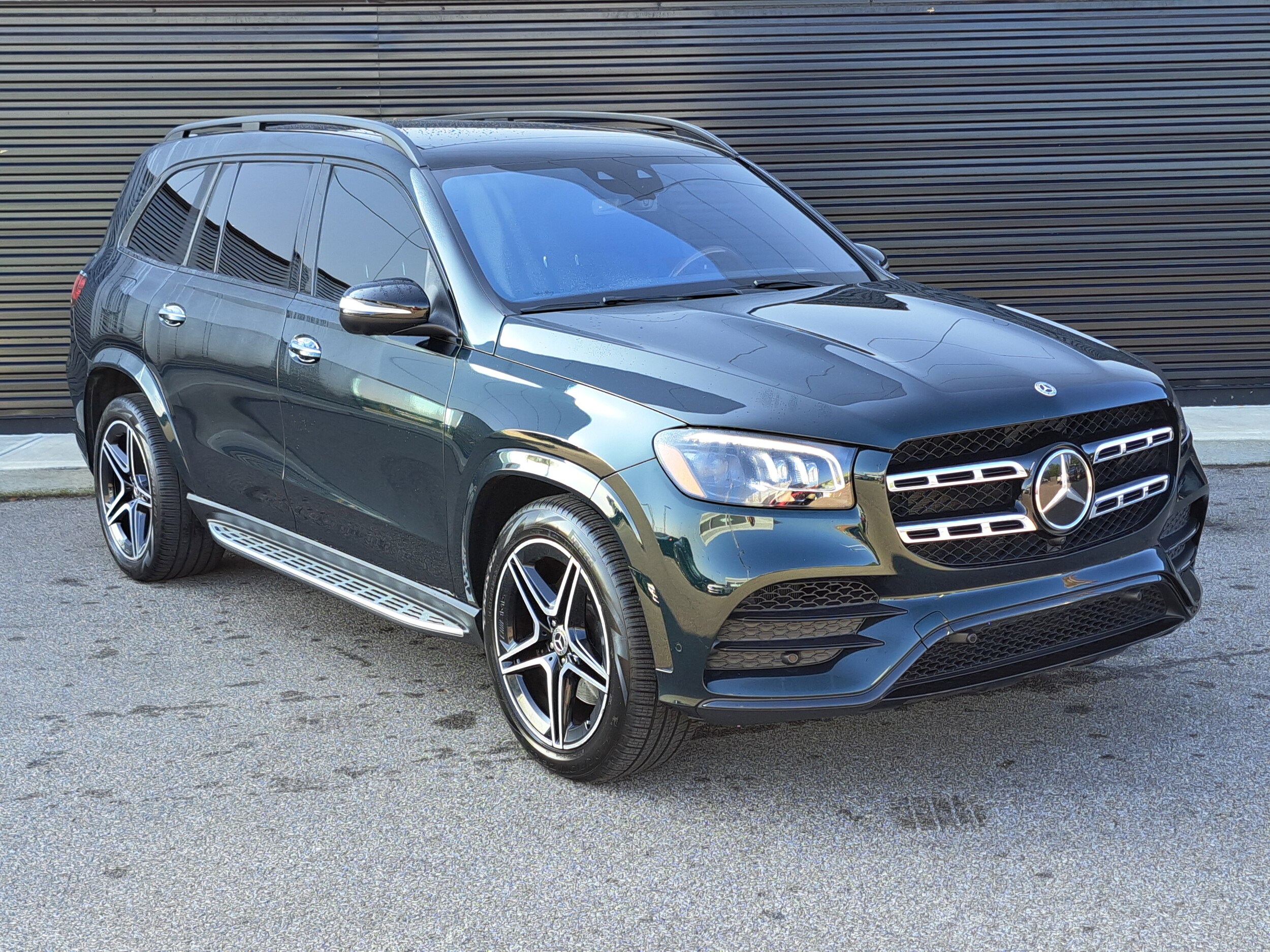 2020 Mercedes Benz GLS 580 photo 2