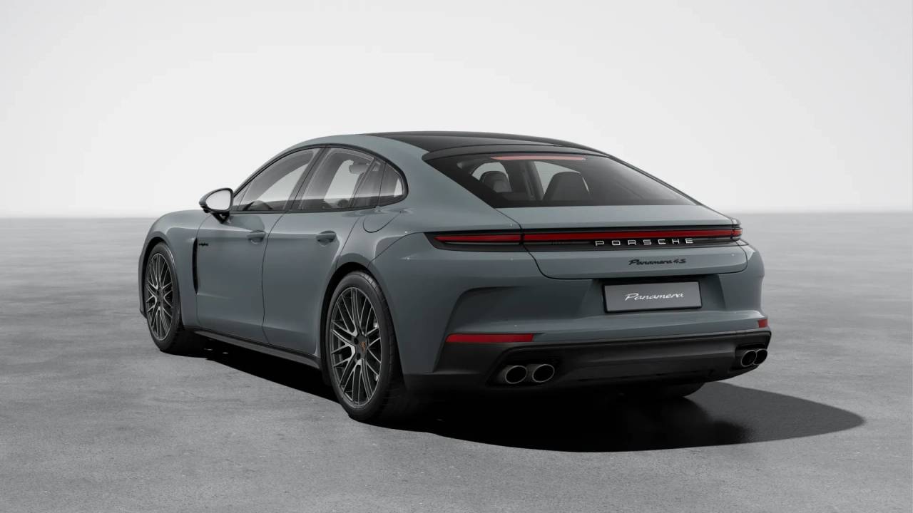 2026 Porsche Panamera E-Hybrid 4S photo 3