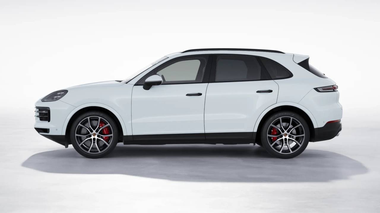 2026 Porsche Cayenne S photo 2