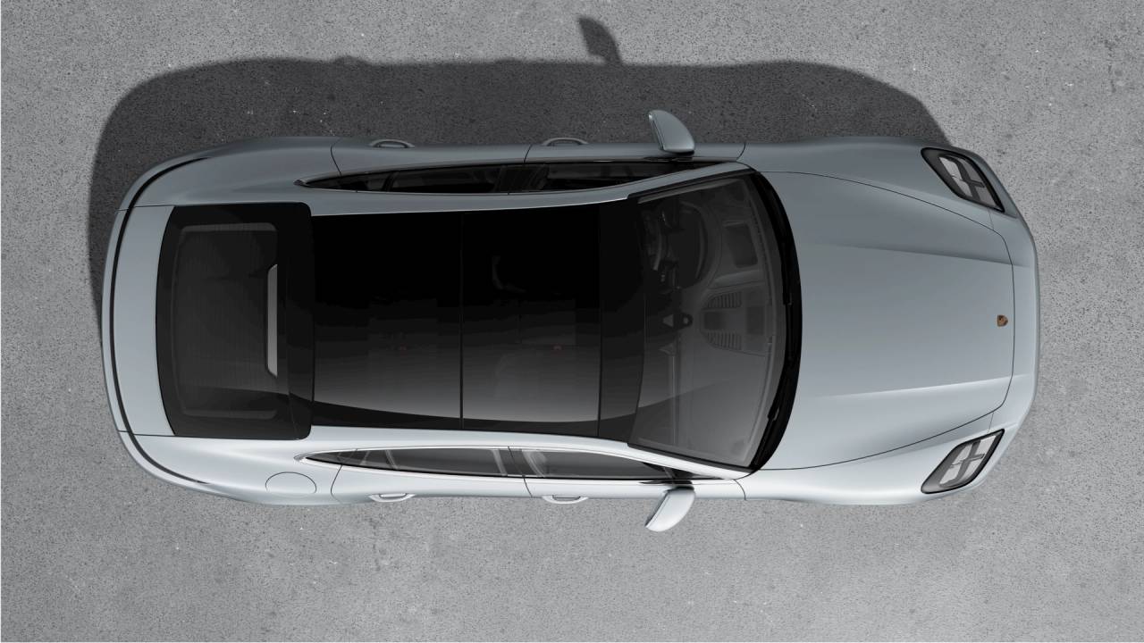 2026 Porsche Panamera 4 photo 3