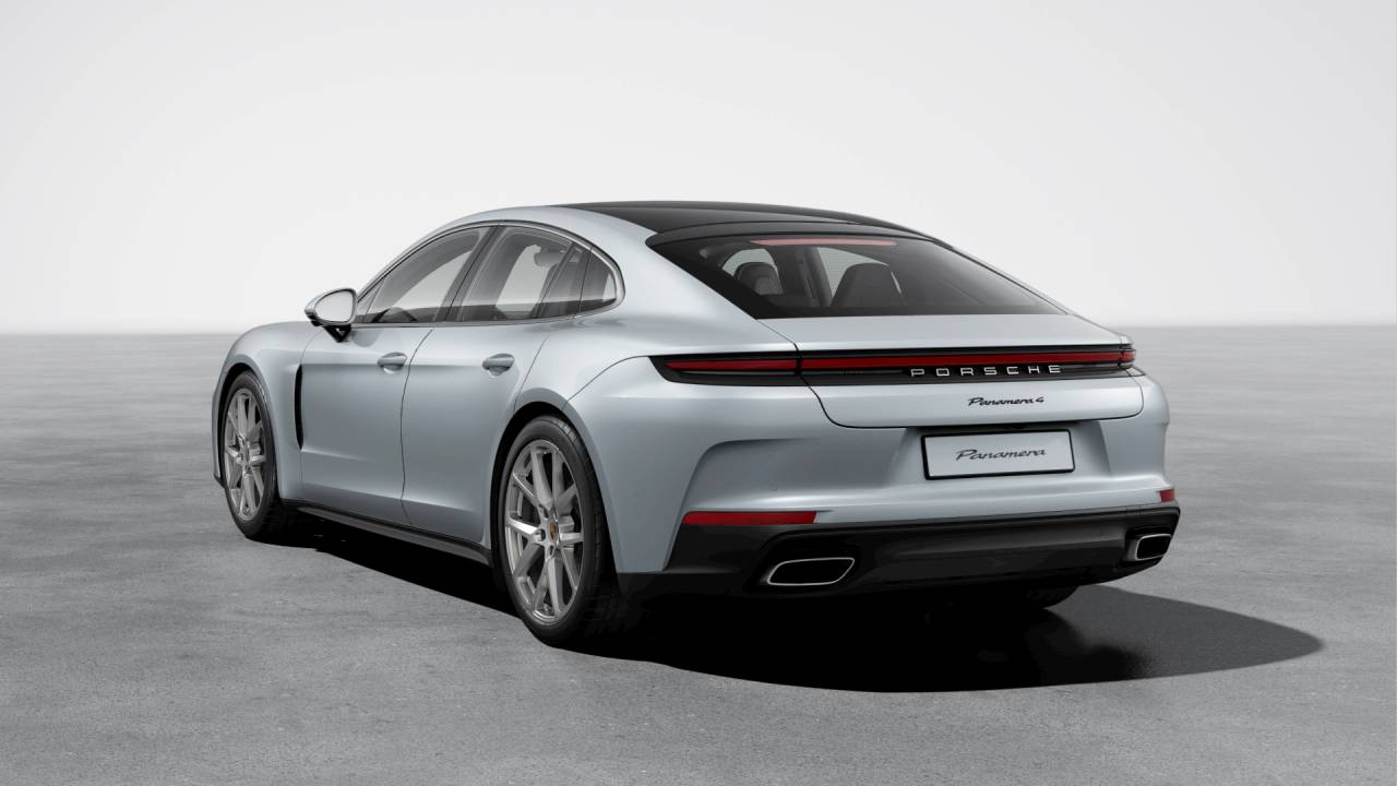 2026 Porsche Panamera 4 photo 2