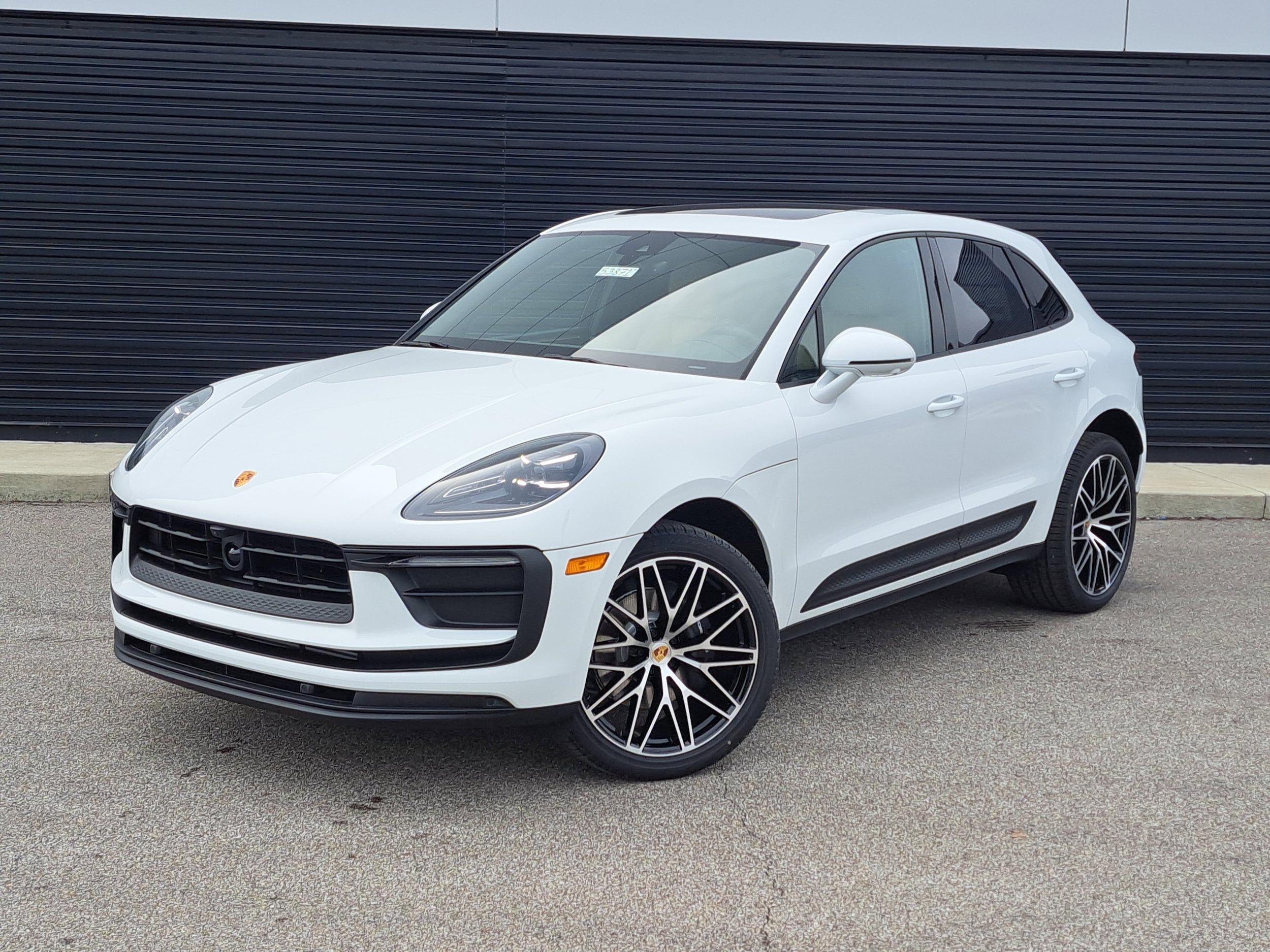 2026 Porsche Macan's photo