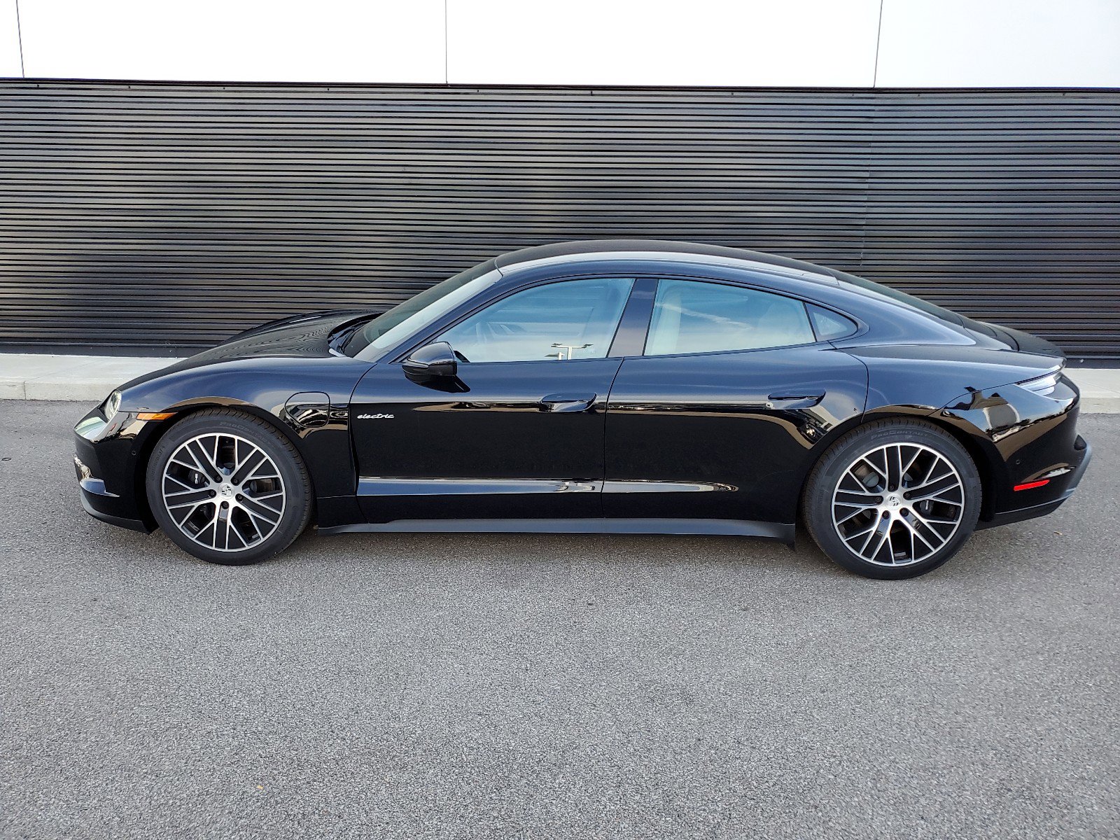 Used 2025 Porsche Taycan Base with VIN WP0AA2Y19SSA11759 for sale in Cincinnati, OH