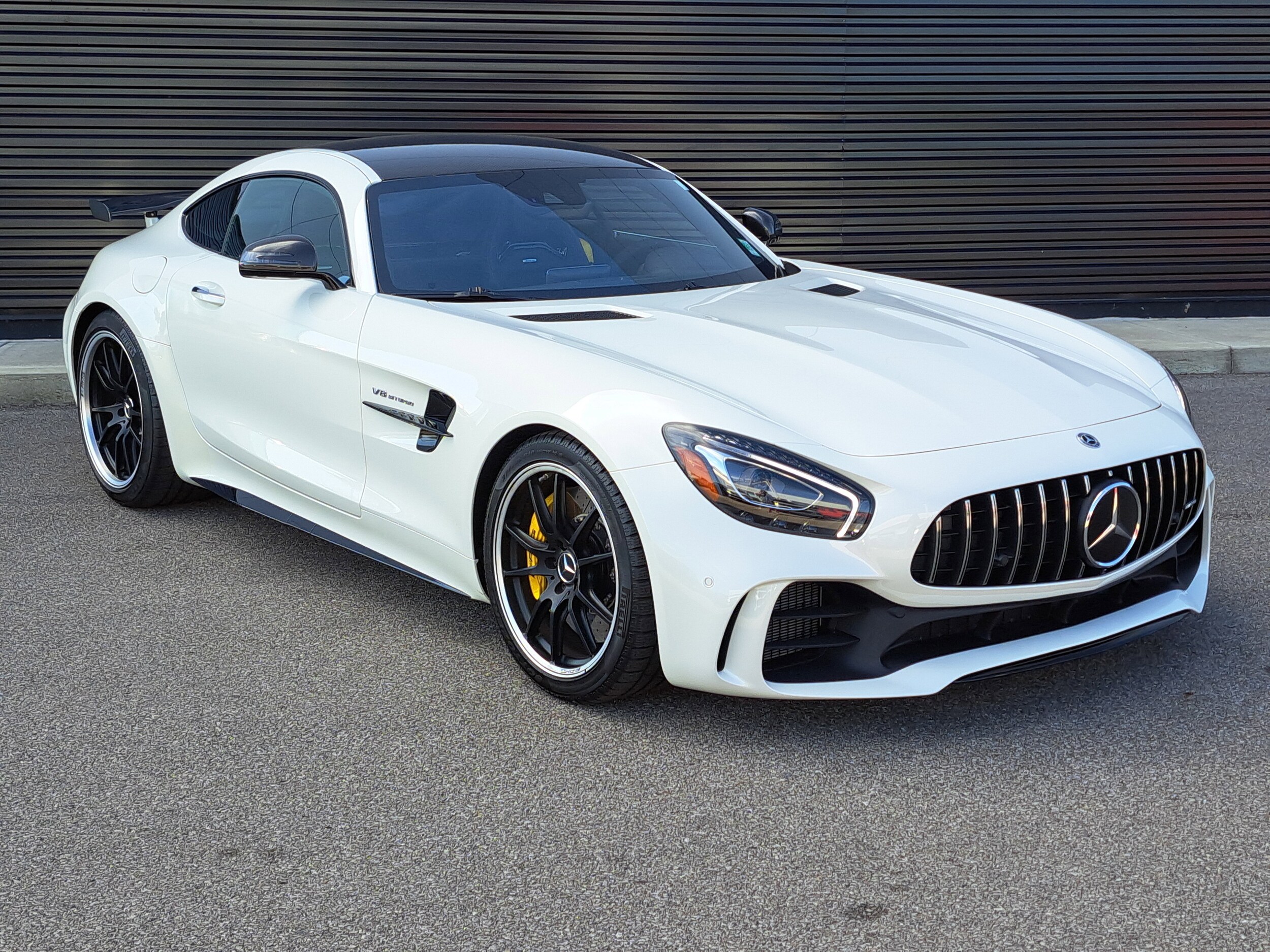 2019 Mercedes Benz AMG GT GT R photo 2