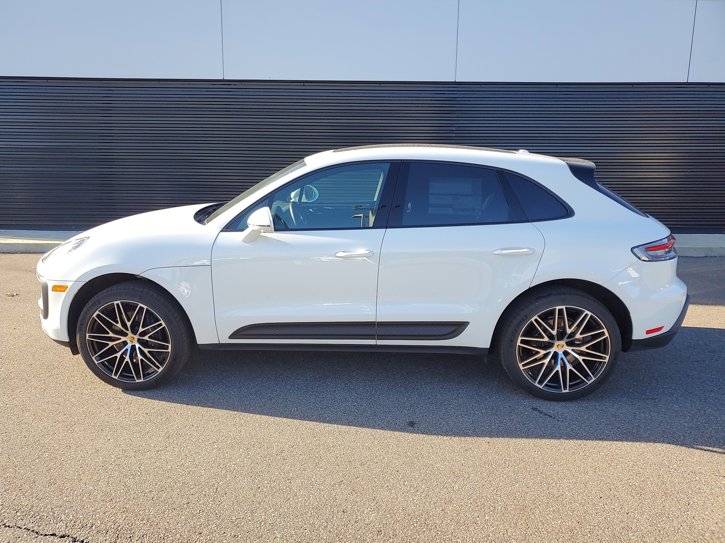 Used 2024 Porsche Macan T with VIN WP1AA2A53RLB17668 for sale in Cincinnati, OH