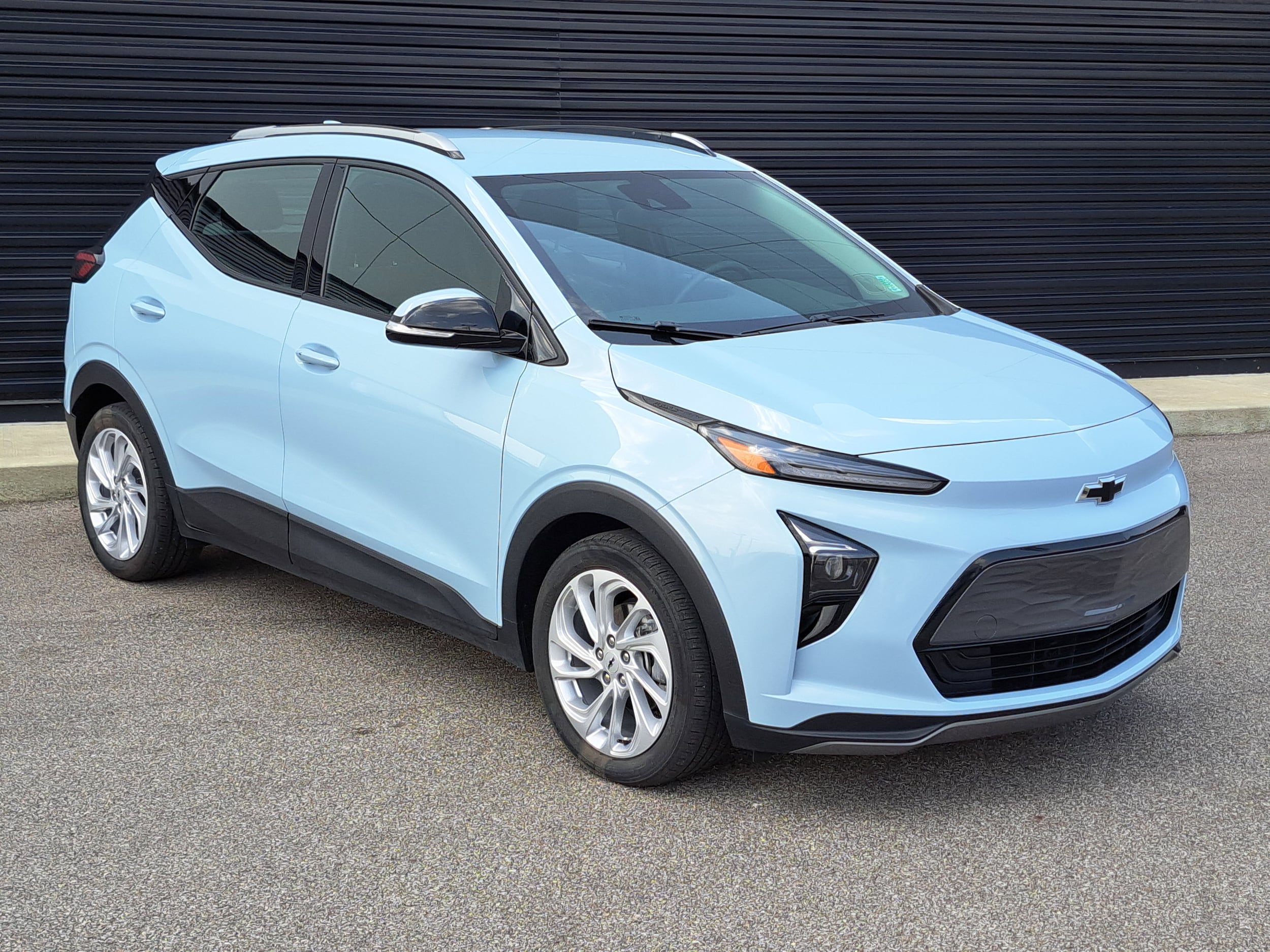 Used 2022 Chevrolet Bolt EUV LT with VIN 1G1FY6S06N4132191 for sale in Cincinnati, OH
