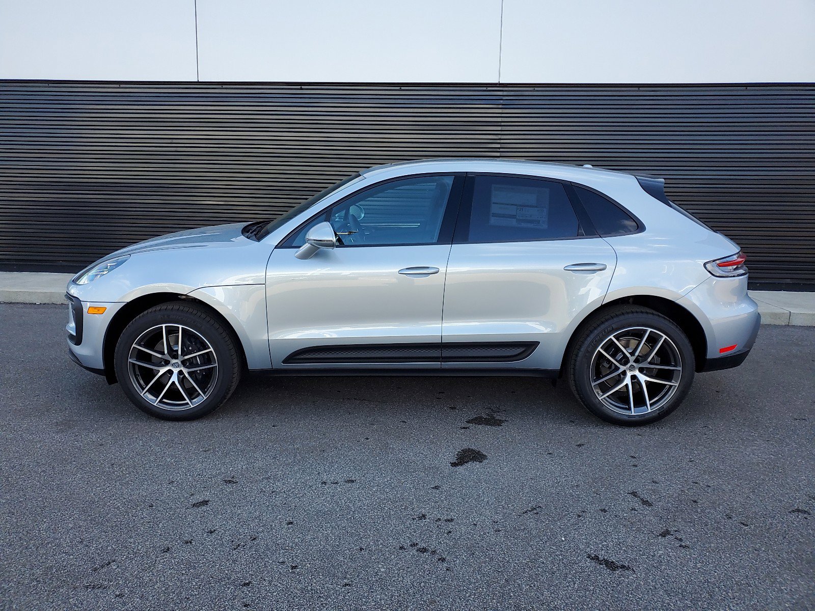 Used 2025 Porsche Macan Base with VIN WP1AA2A51SLB07663 for sale in Cincinnati, OH