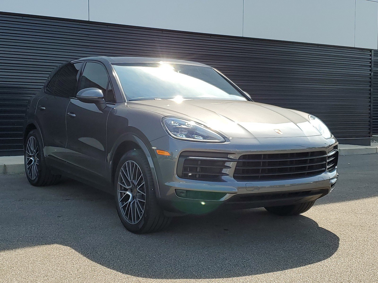 Certified 2019 Porsche Cayenne Base with VIN WP1AA2AY9KDA03667 for sale in Cincinnati, OH