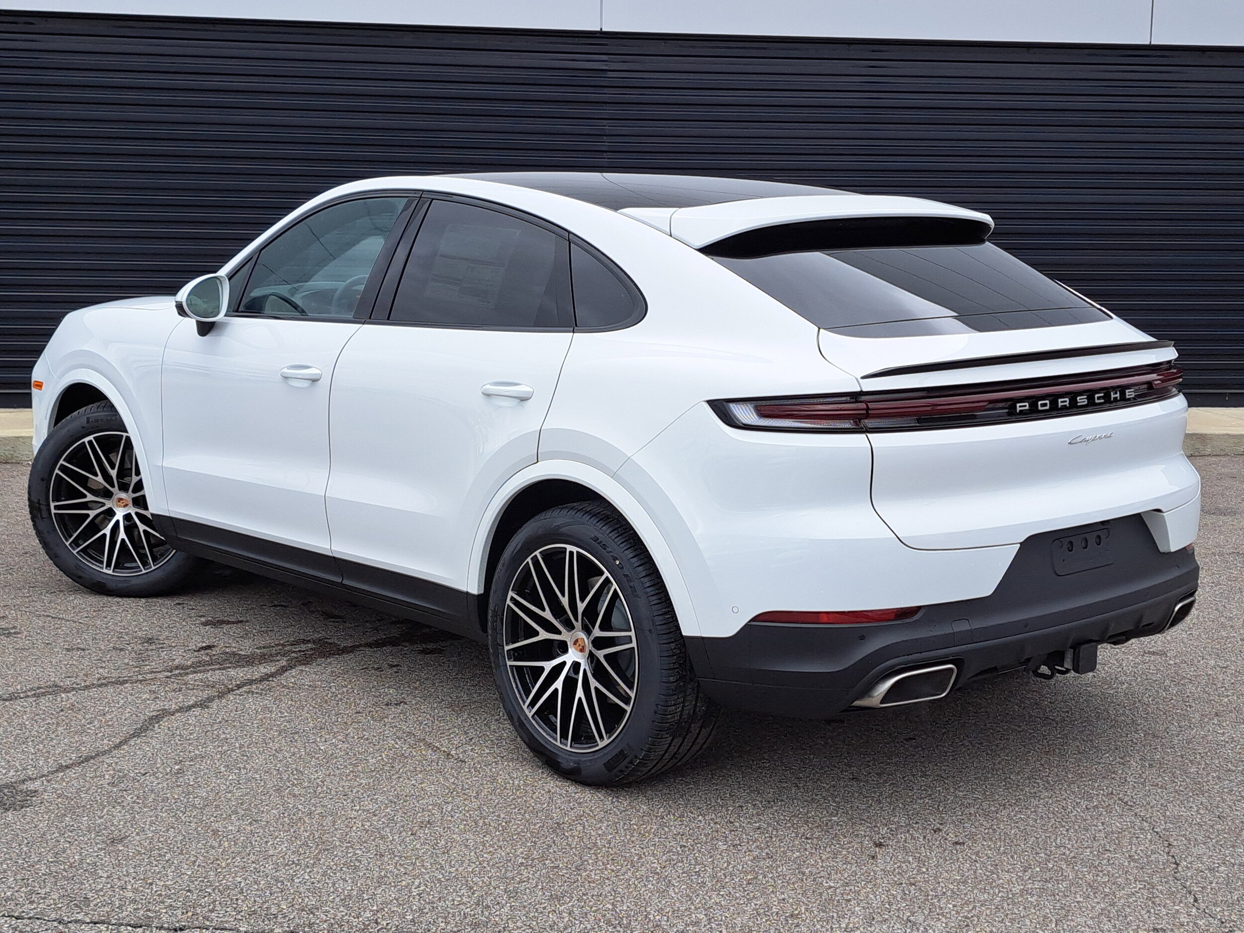 2026 Porsche Cayenne Coupe photo 3