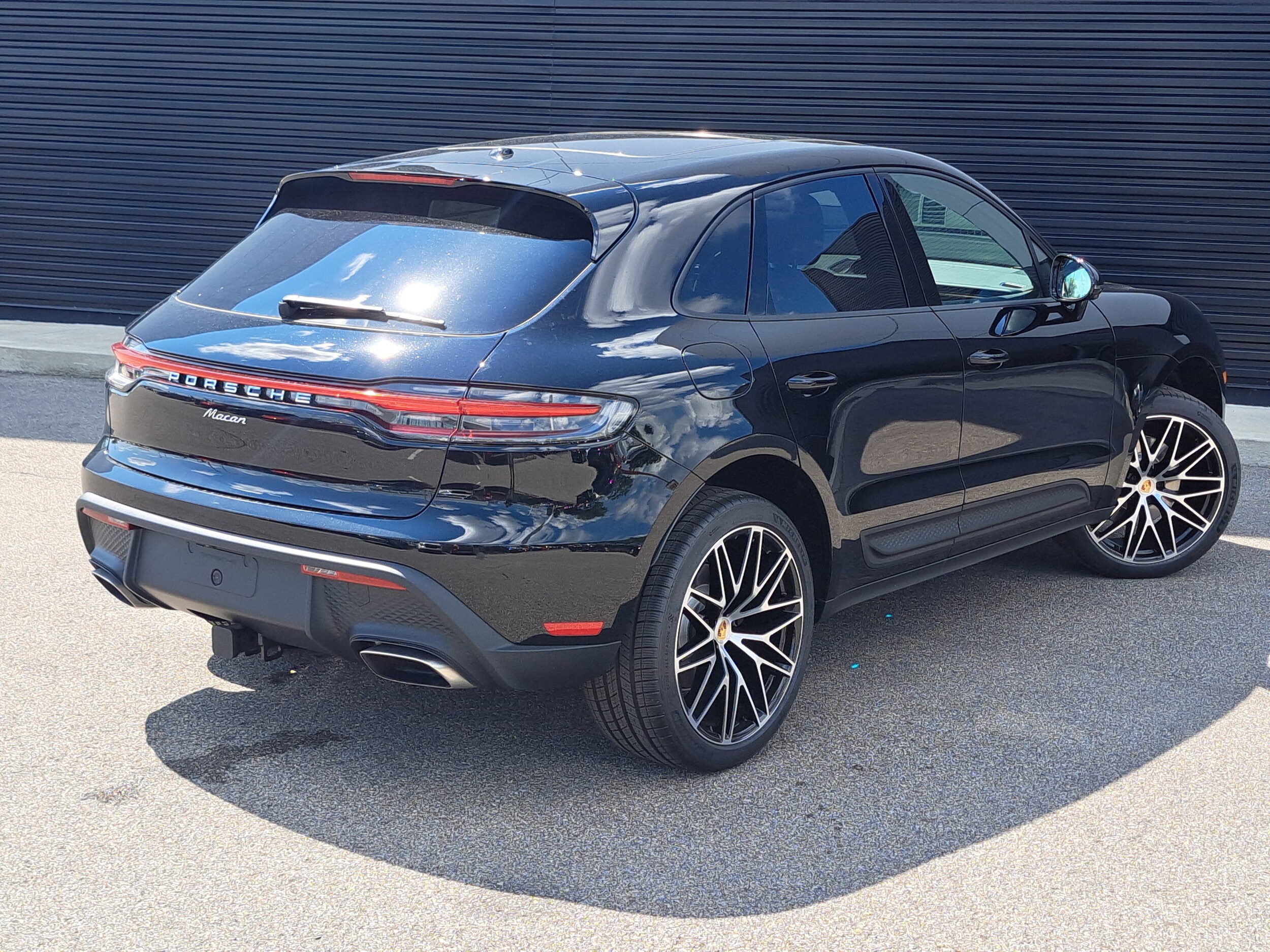 2026 Porsche Macan - Photo 7