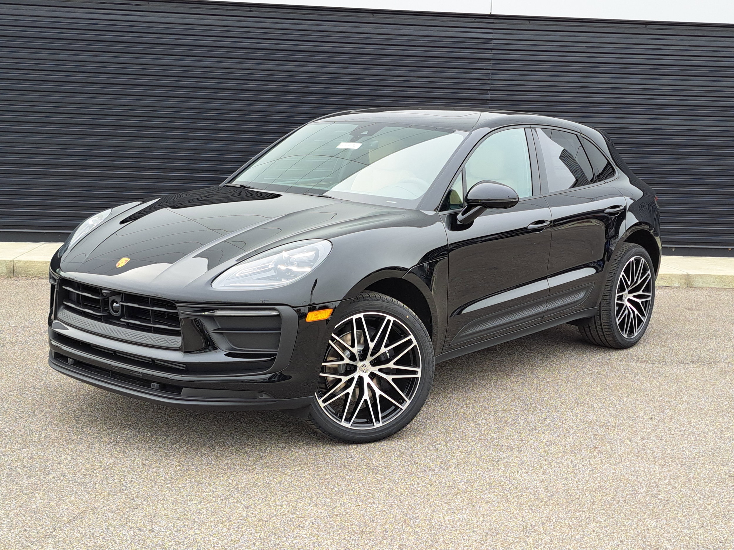 2026 Porsche Macan's photo