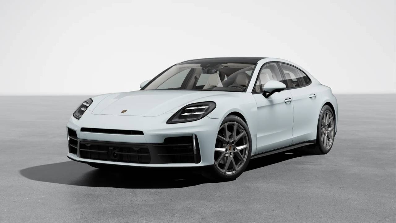 2026 Porsche Panamera Base's photo