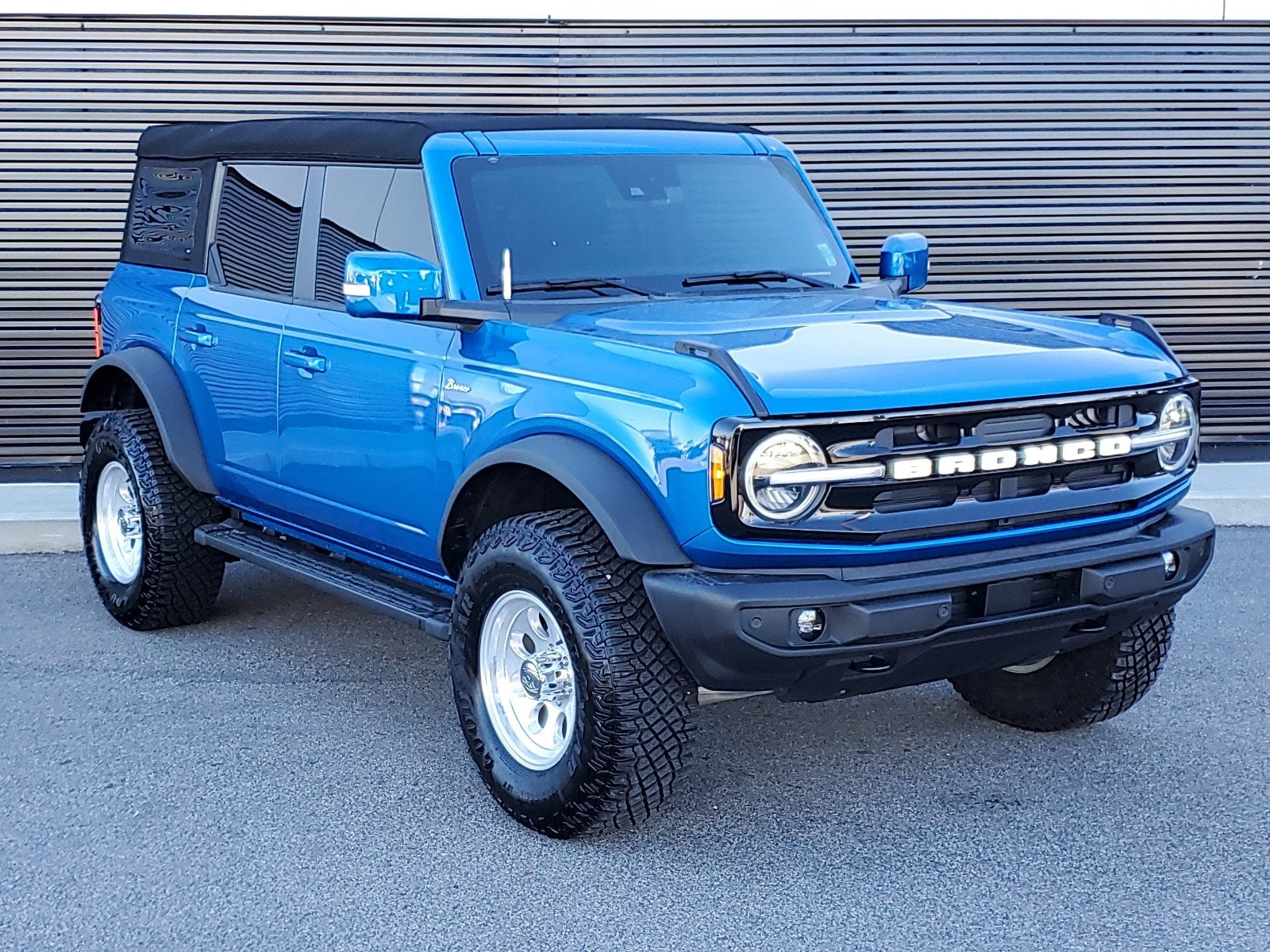 Used 2024 Ford Bronco 4-Door Outer Banks with VIN 1FMEE8BP7RLA65676 for sale in Cincinnati, OH